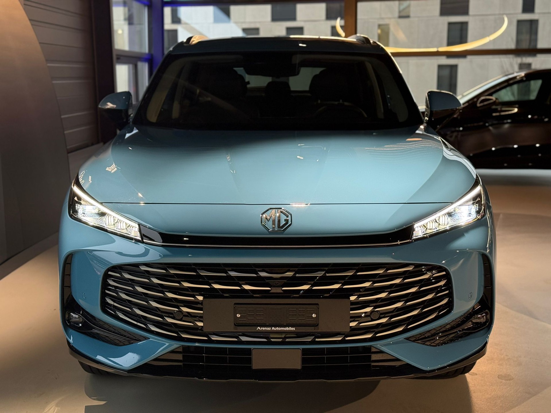 MG HS 1.5 T HEV Luxury-showroom-element-2