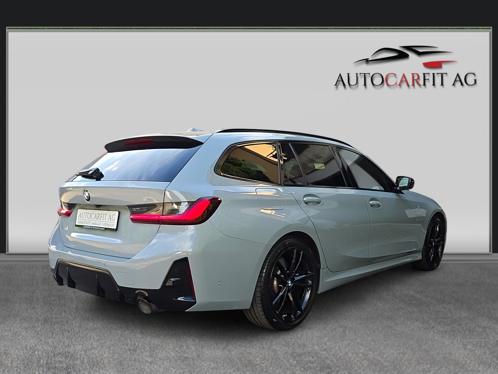BMW 330i Touring xDrive Steptronic M Sport-image-5