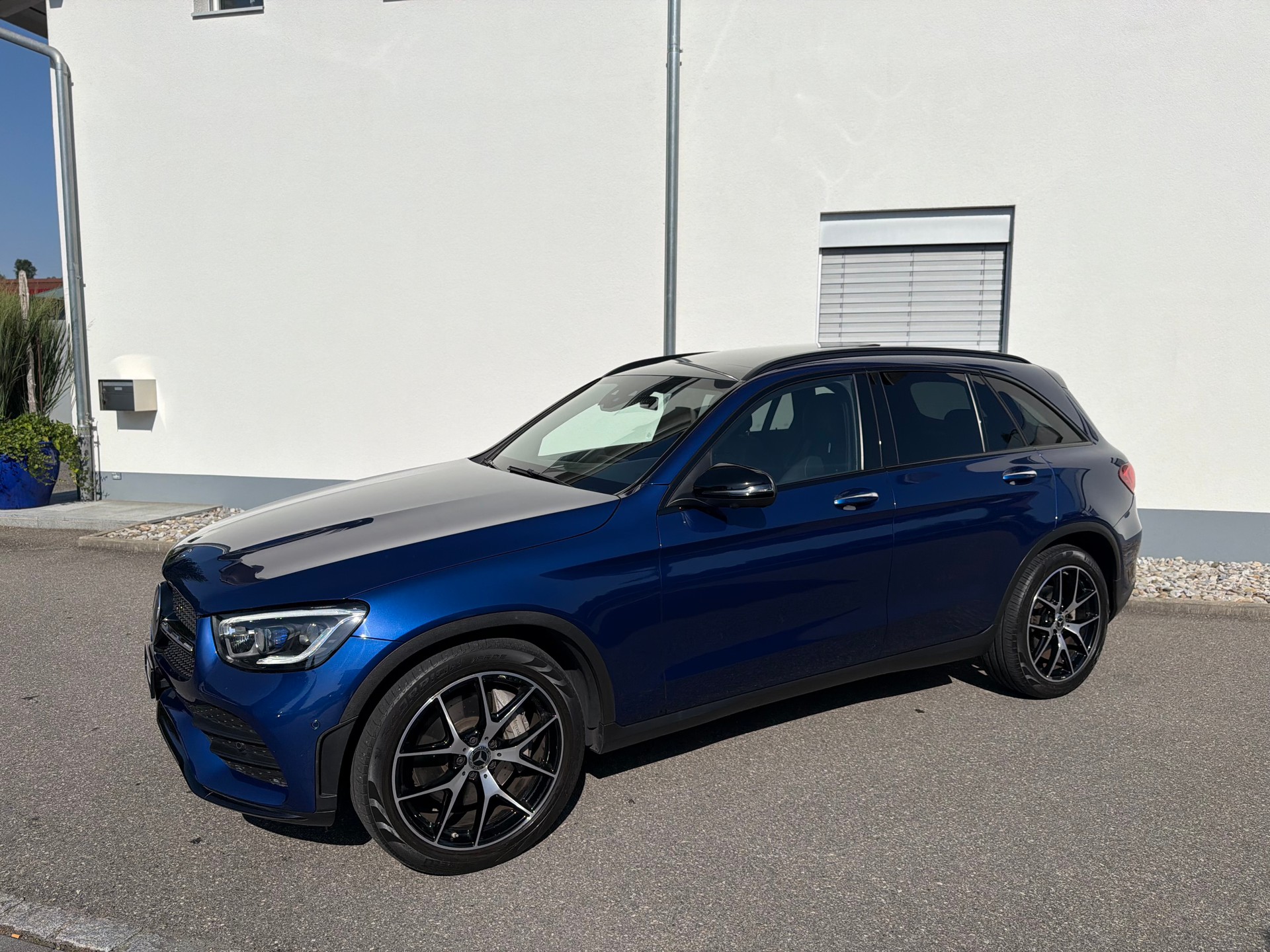MERCEDES-BENZ GLC 300 d AMG Line 4Matic 9G-Tronic-image-11