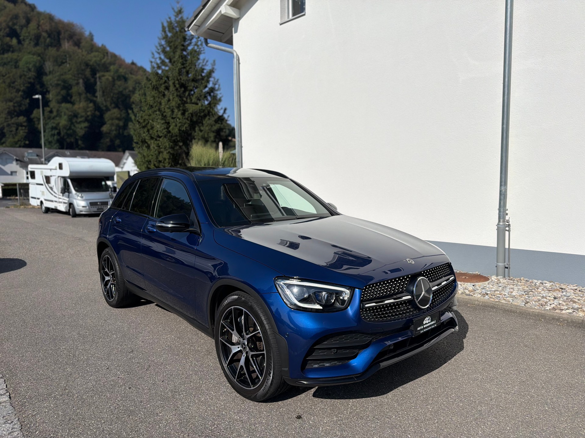 MERCEDES-BENZ GLC 300 d AMG Line 4Matic 9G-Tronic-showroom-element-2
