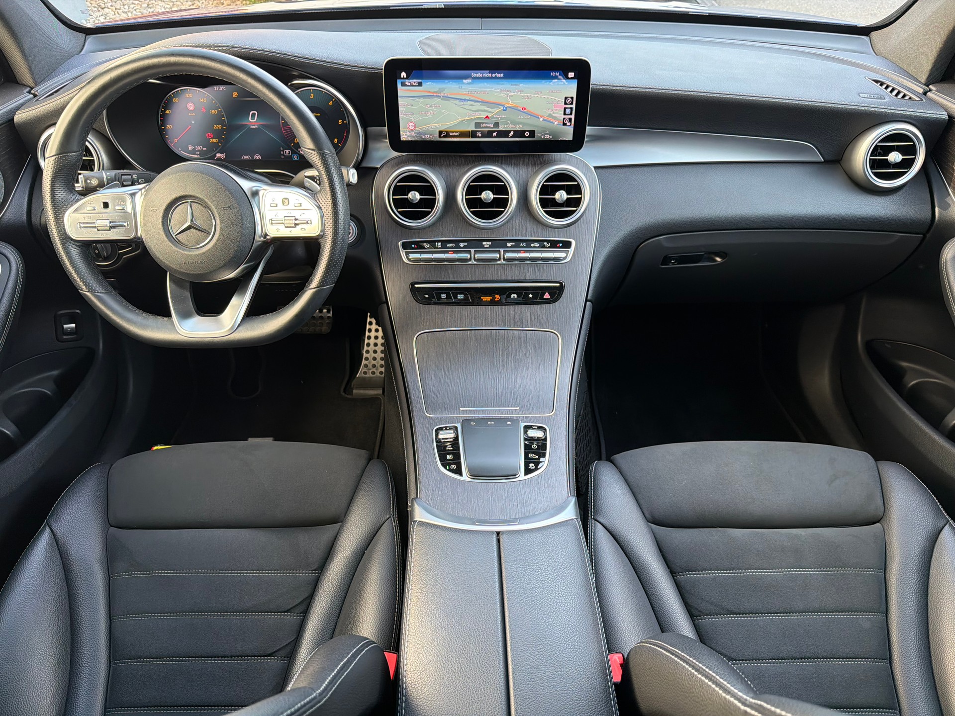 MERCEDES-BENZ GLC 300 d AMG Line 4Matic 9G-Tronic-image-18