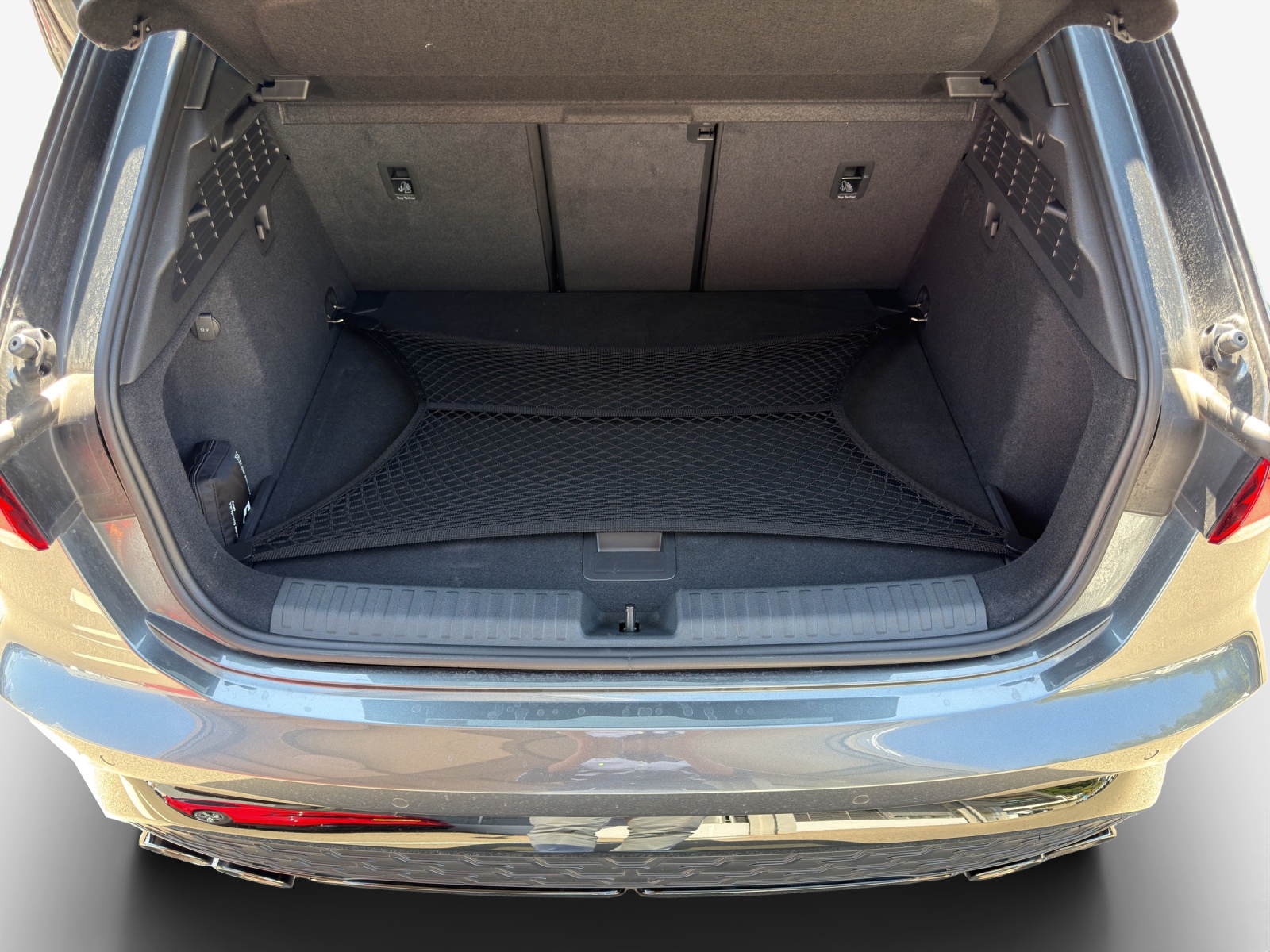 AUDI S3 Sportback TFSI quattro S-tronic-image-12