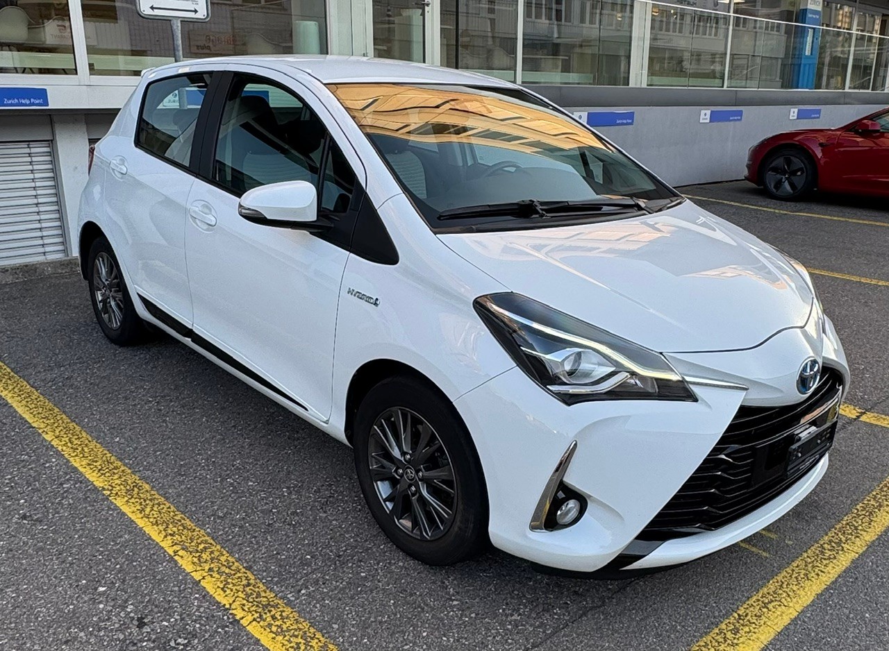 TOYOTA Yaris 1.5 VVT-i Hybrid Style e-CVT-showroom-element-2