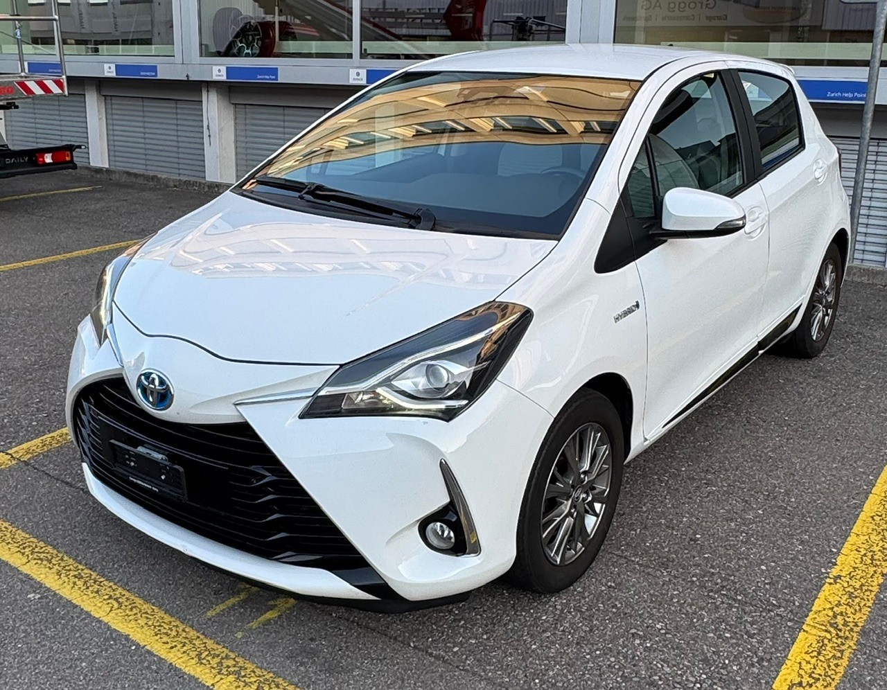 TOYOTA Yaris 1.5 VVT-i Hybrid Style e-CVT