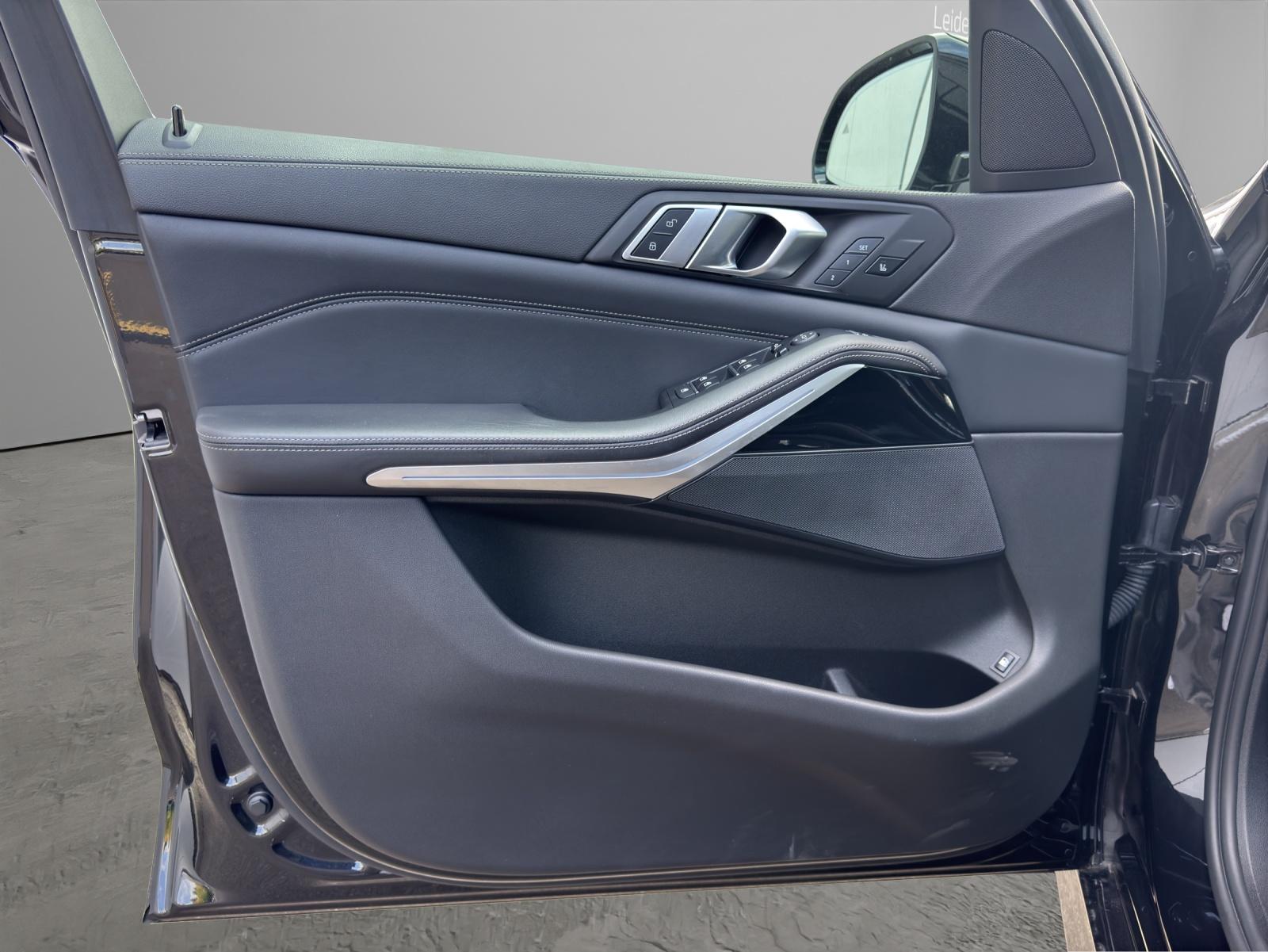 BMW X5 45e xDrive-image-12
