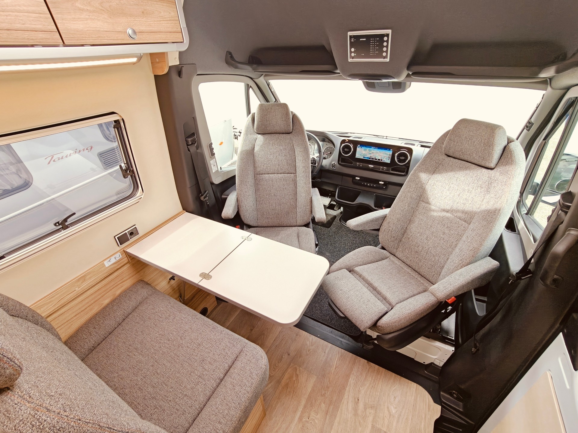 HYMER Grand Canyon S 600 -- Automat -- Neuwertig-image-15