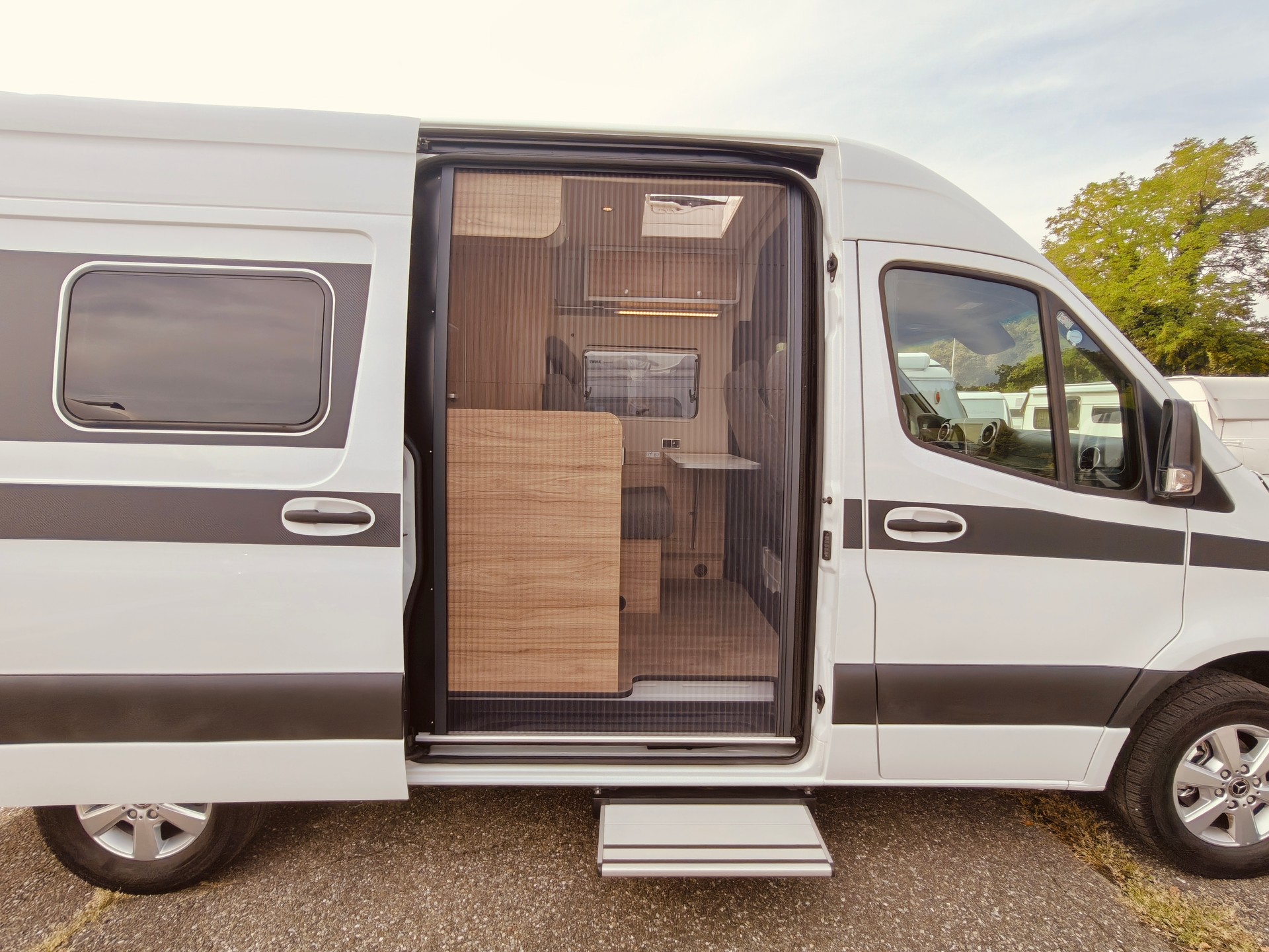 HYMER Grand Canyon S 600 -- Automat -- Neuwertig-image-11