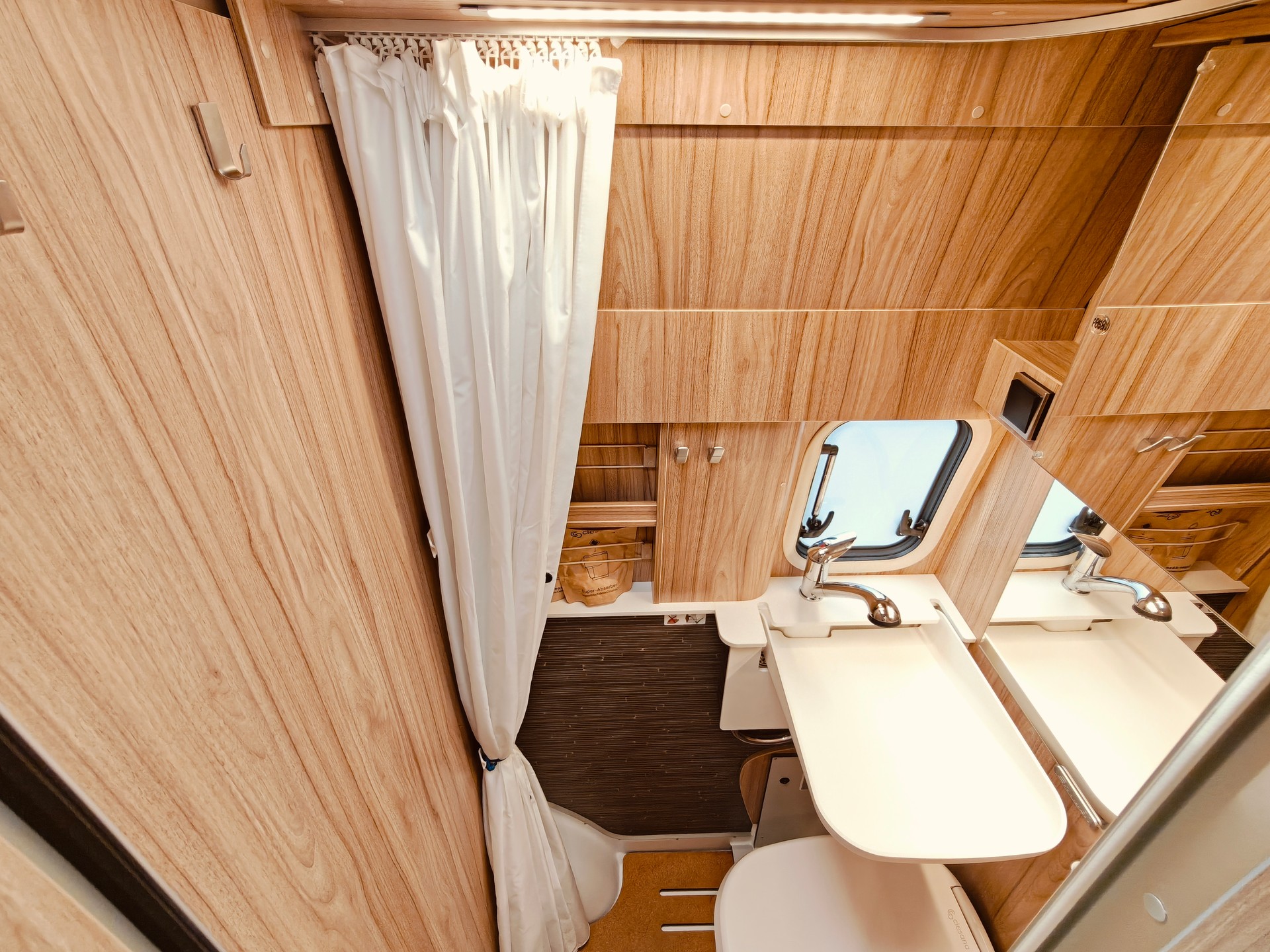 HYMER Grand Canyon S 600 -- Automat -- Neuwertig-image-22