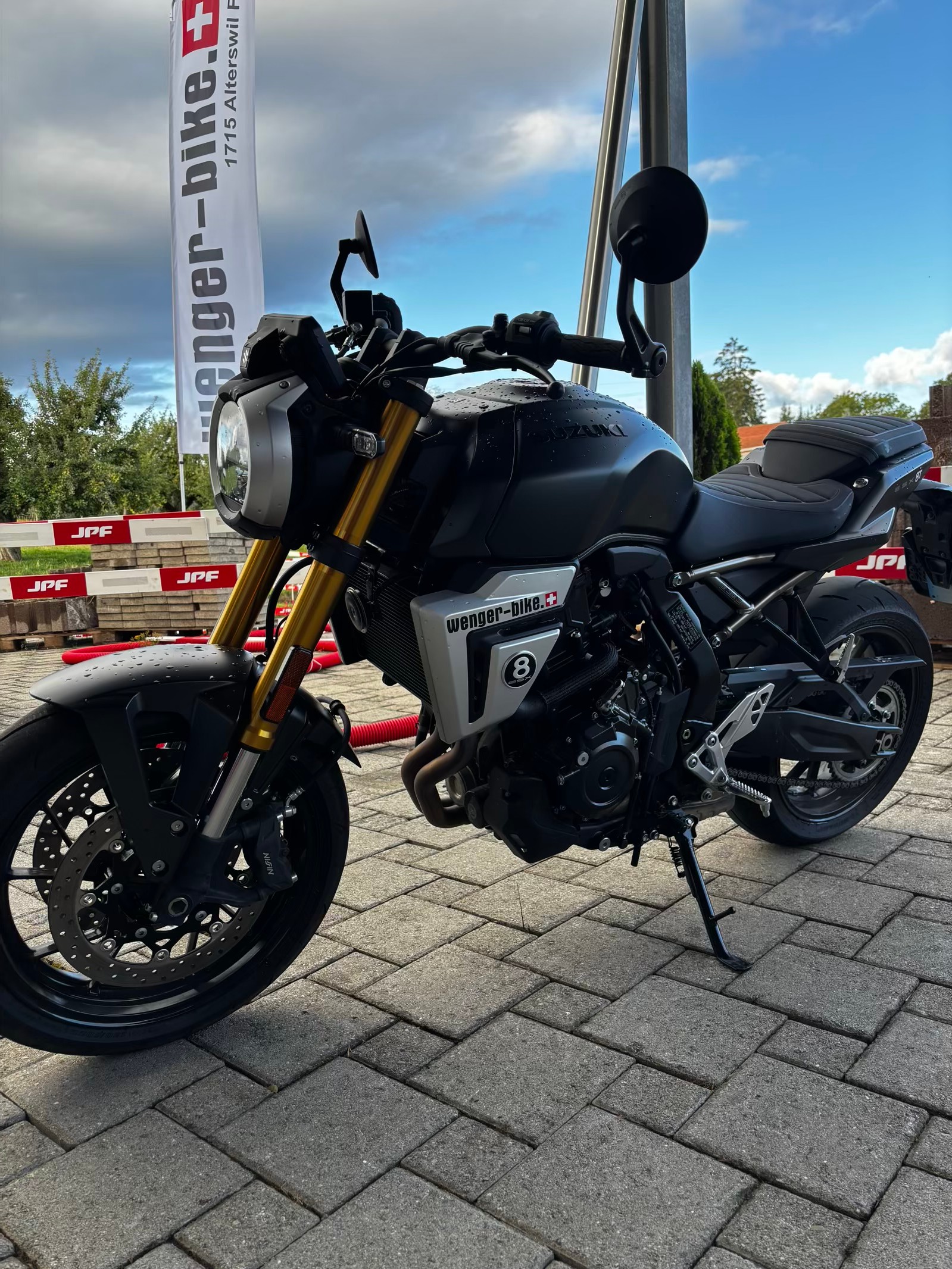 SUZUKI GSX-8T-image-2