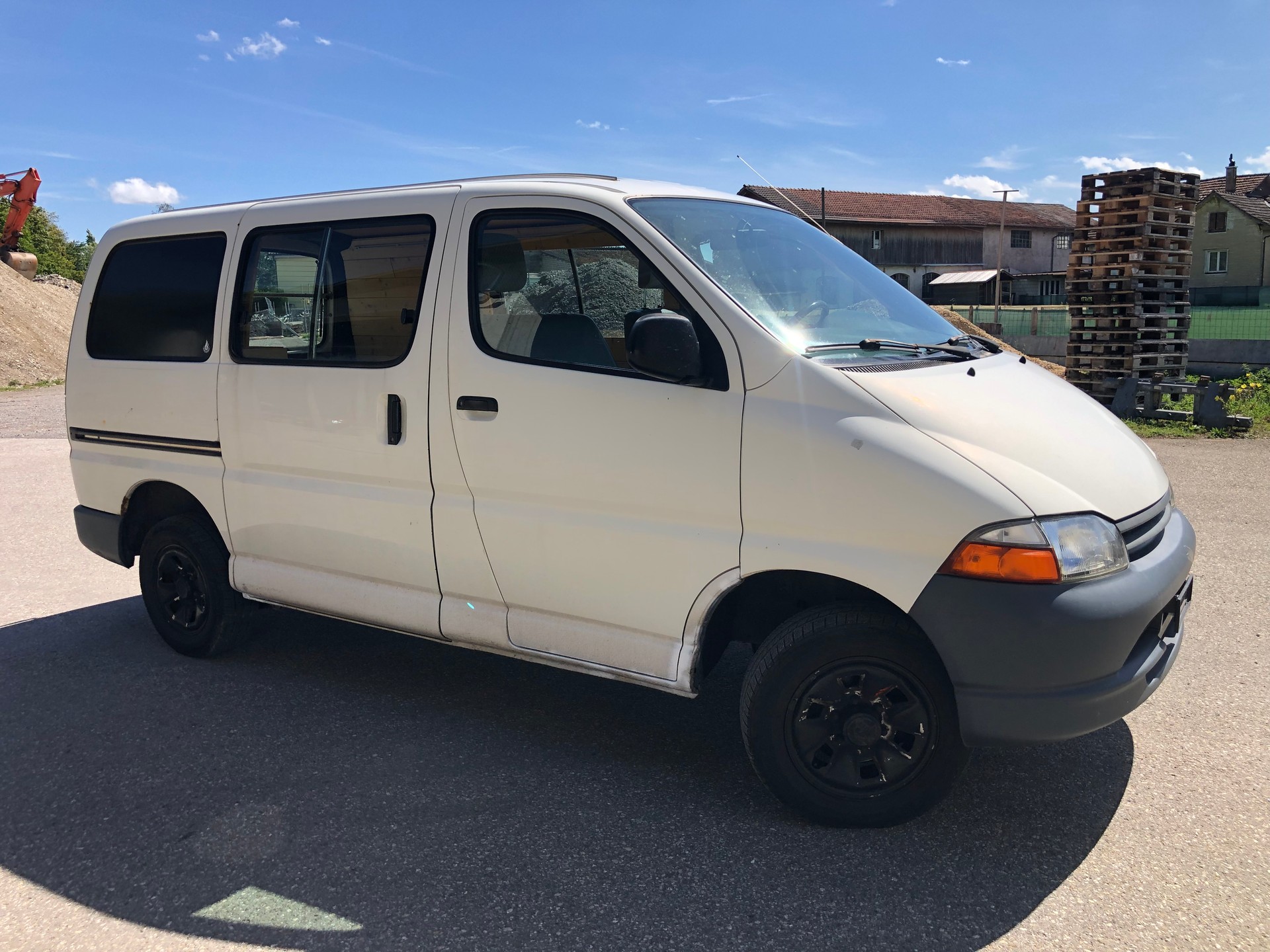 TOYOTA Hiace 2.7 Van 4x4-image-2