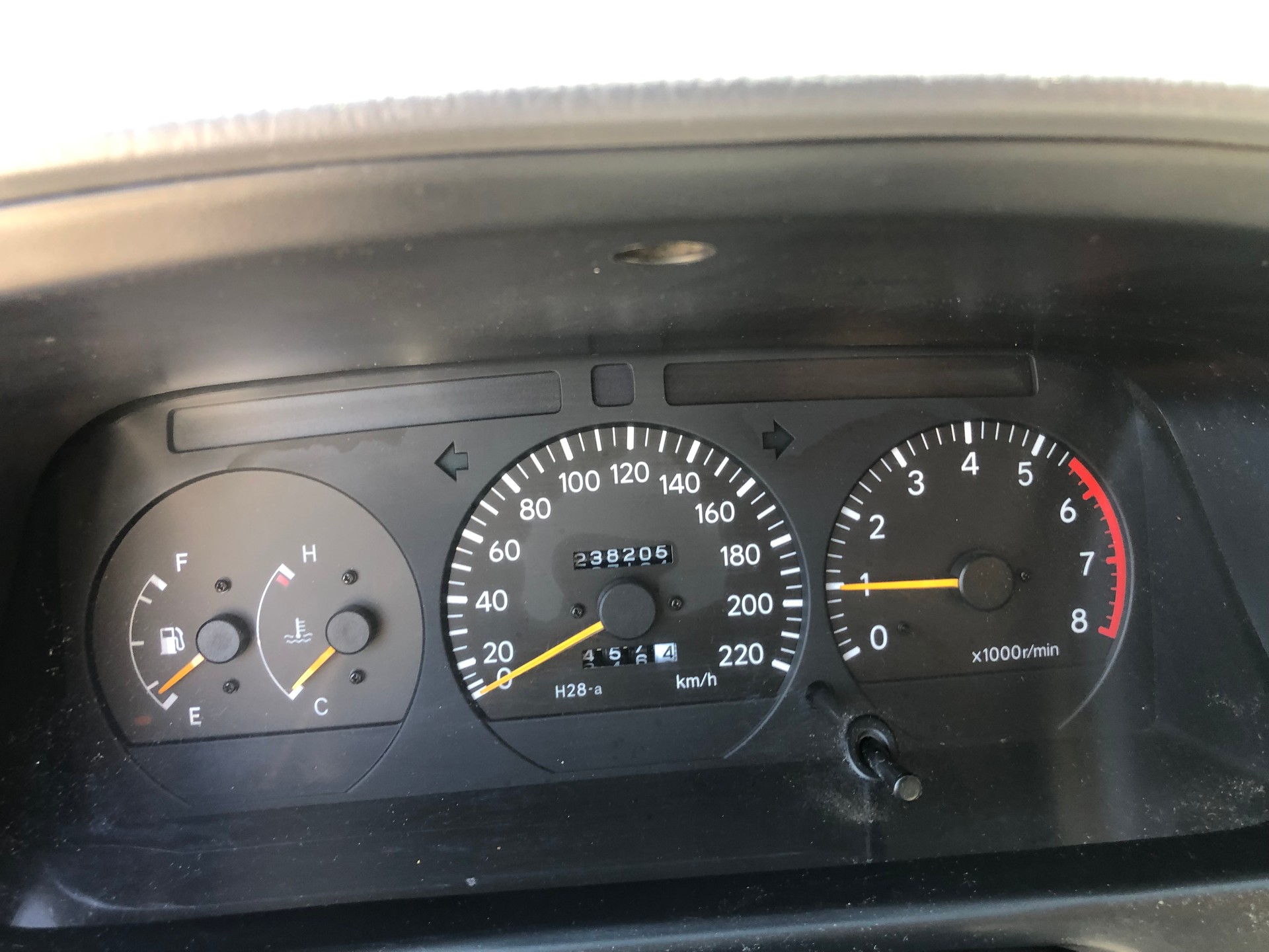 TOYOTA Hiace 2.7 Van 4x4-image-12