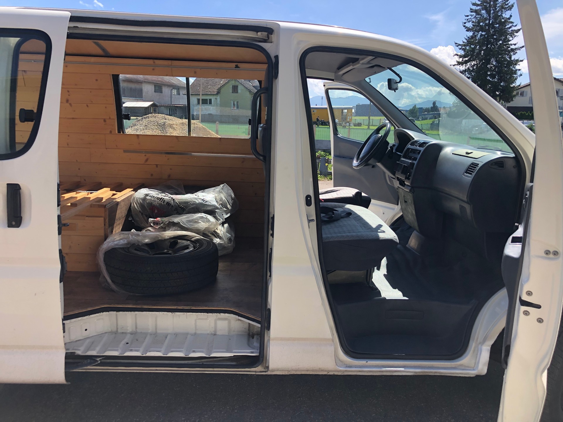 TOYOTA Hiace 2.7 Van 4x4-image-8