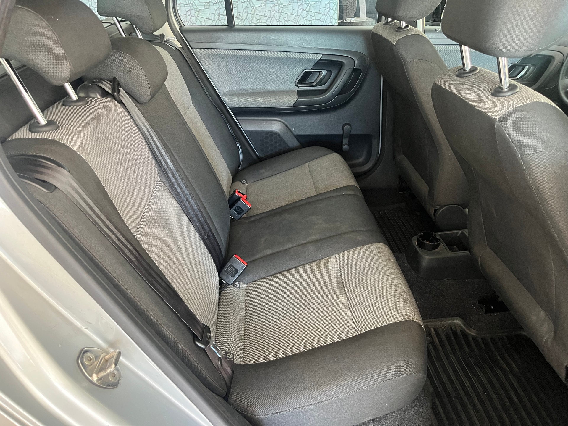 SKODA Fabia 1.6 TDI Classic-image-5