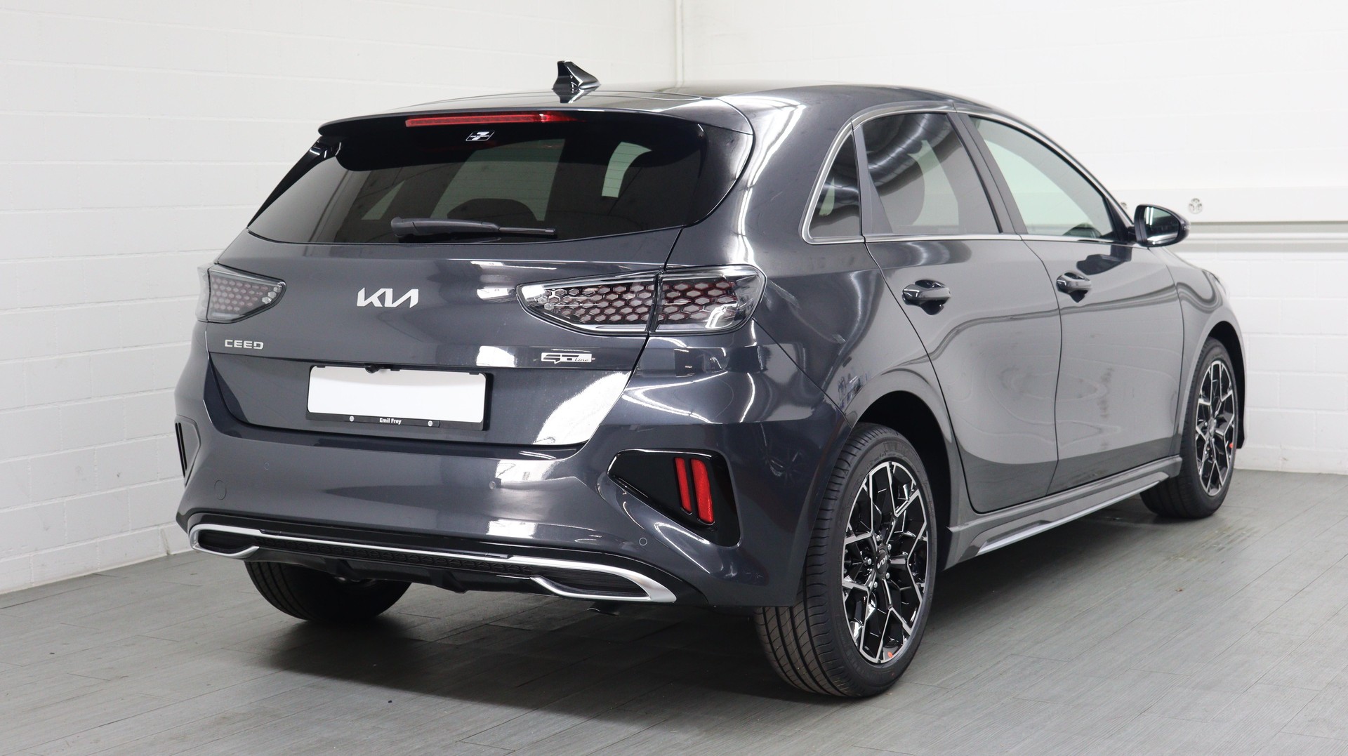 KIA Ceed 1.5 T-GDi MHEV GT-Line-image-4