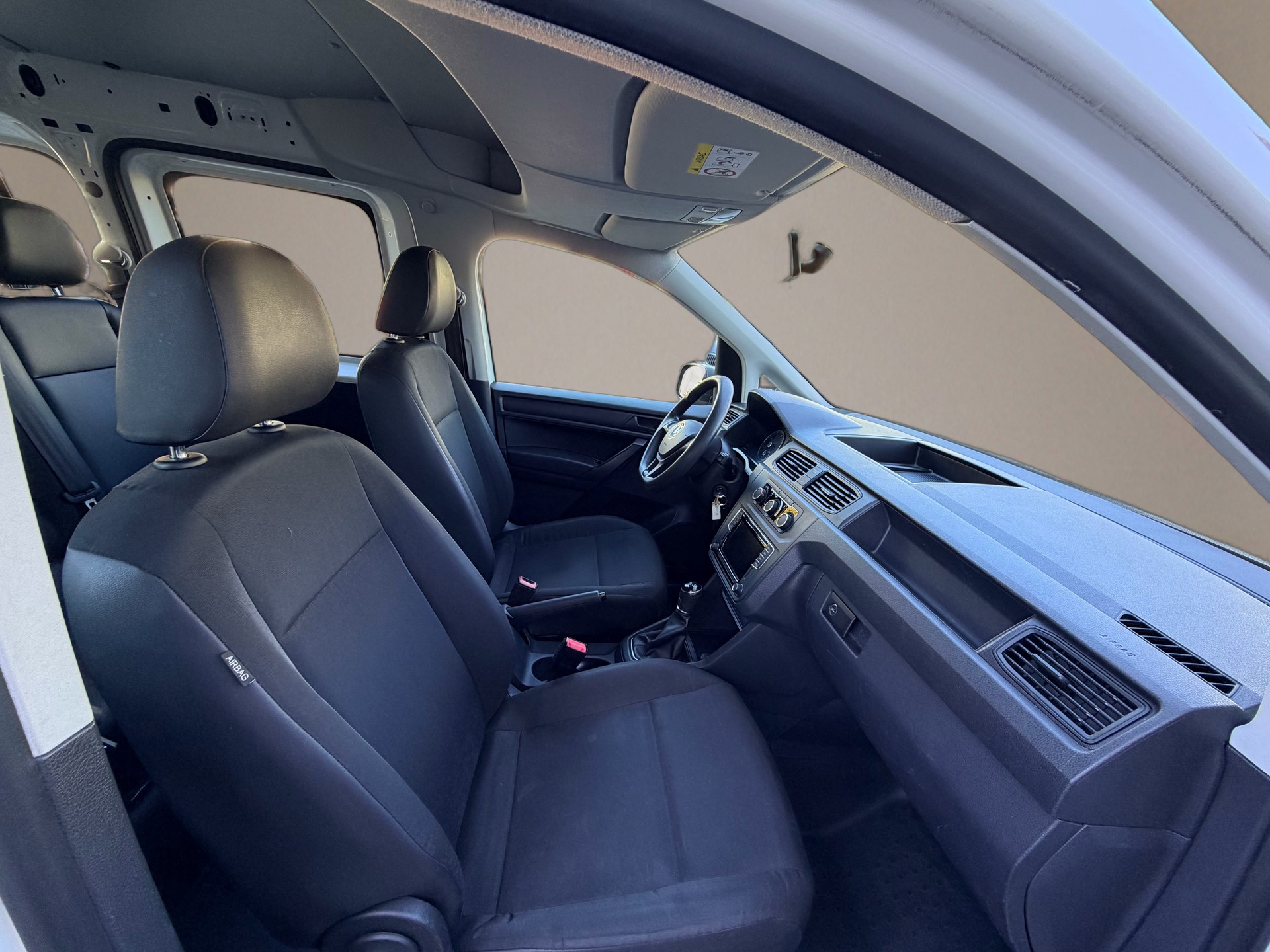 VW Caddy Maxi 1.4TSI BlueMotion Technology-image-8