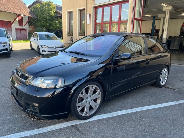 OPEL Astra 2.0i 16V Turbo OPC