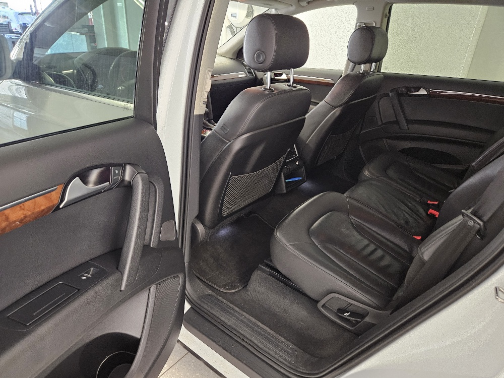 AUDI Q7 3.0 TFSI quattro tiptronic-image-12