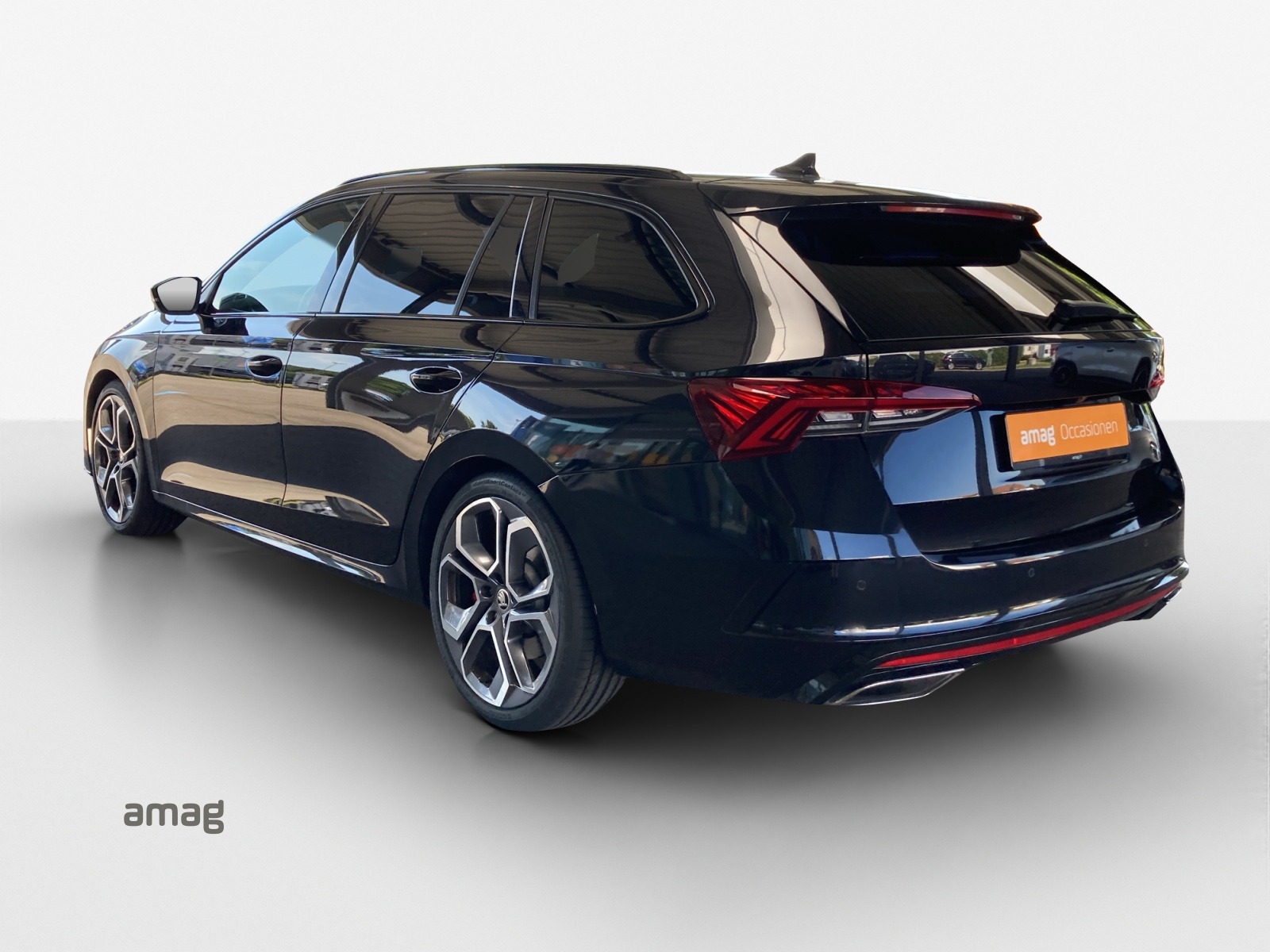 SKODA Octavia Combi 2.0 TSI DSG RS-showroom-element-2