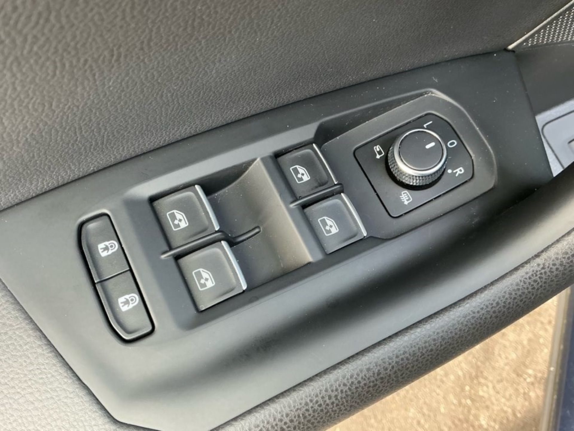 VW Touareg 3.0 TDI 231PS 4Motion *** ANHÄNGERKUPPLUNG ***-image-19