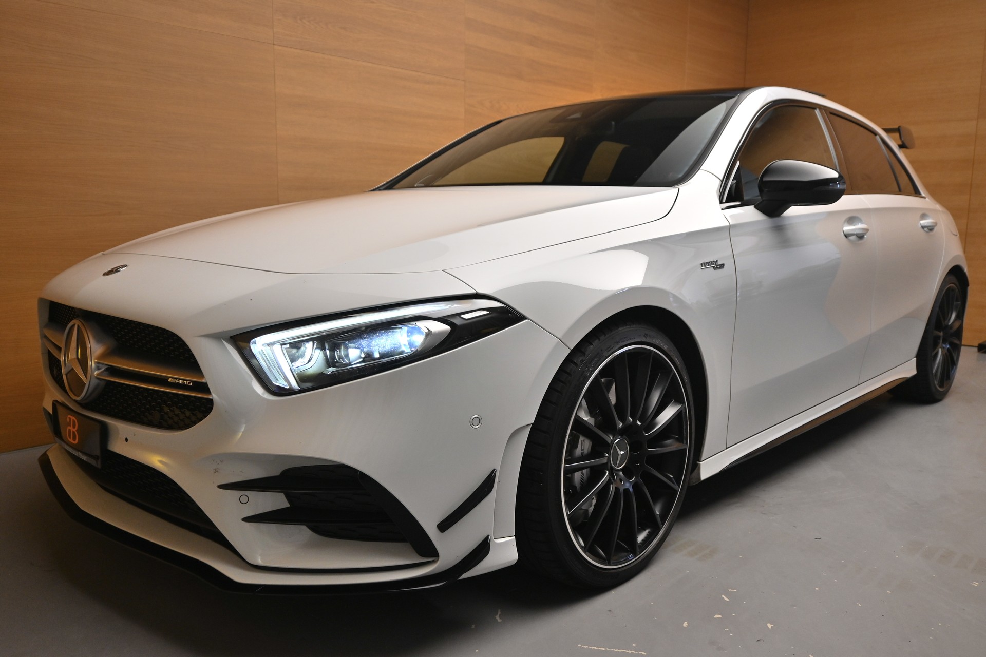 MERCEDES-BENZ A 35 AMG 4Matic Speedshift*AMG Performance-Sitze*-showroom-element-2