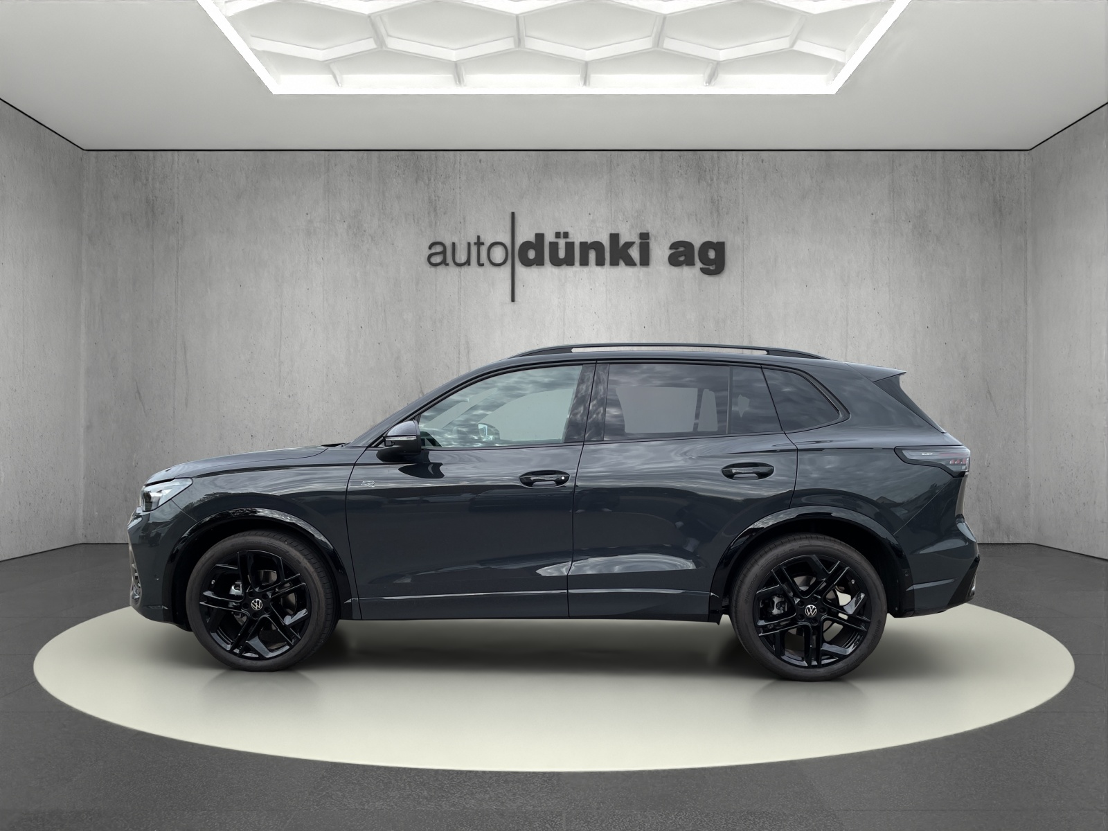 VW Tiguan 1.5 TSI evo2 mHEV R-Line DSG-showroom-element-1
