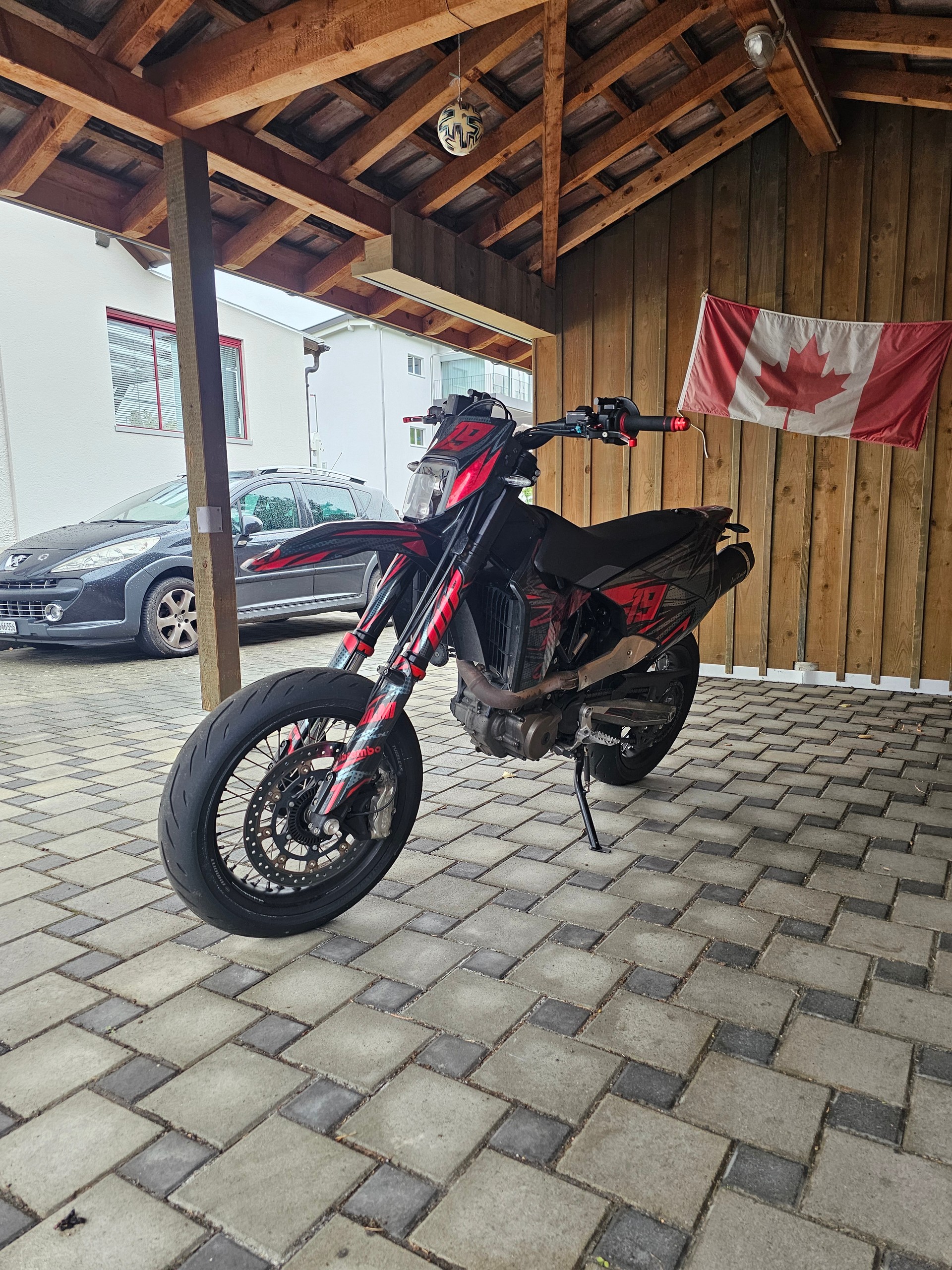 HUSQVARNA 701 Supermoto-image-2