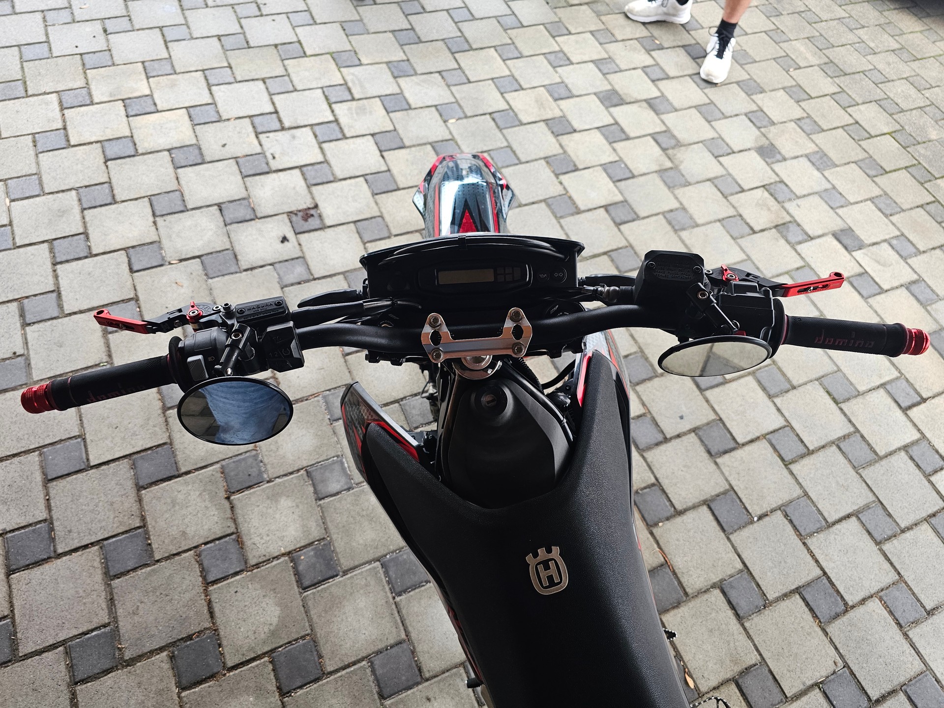 HUSQVARNA 701 Supermoto-image-6
