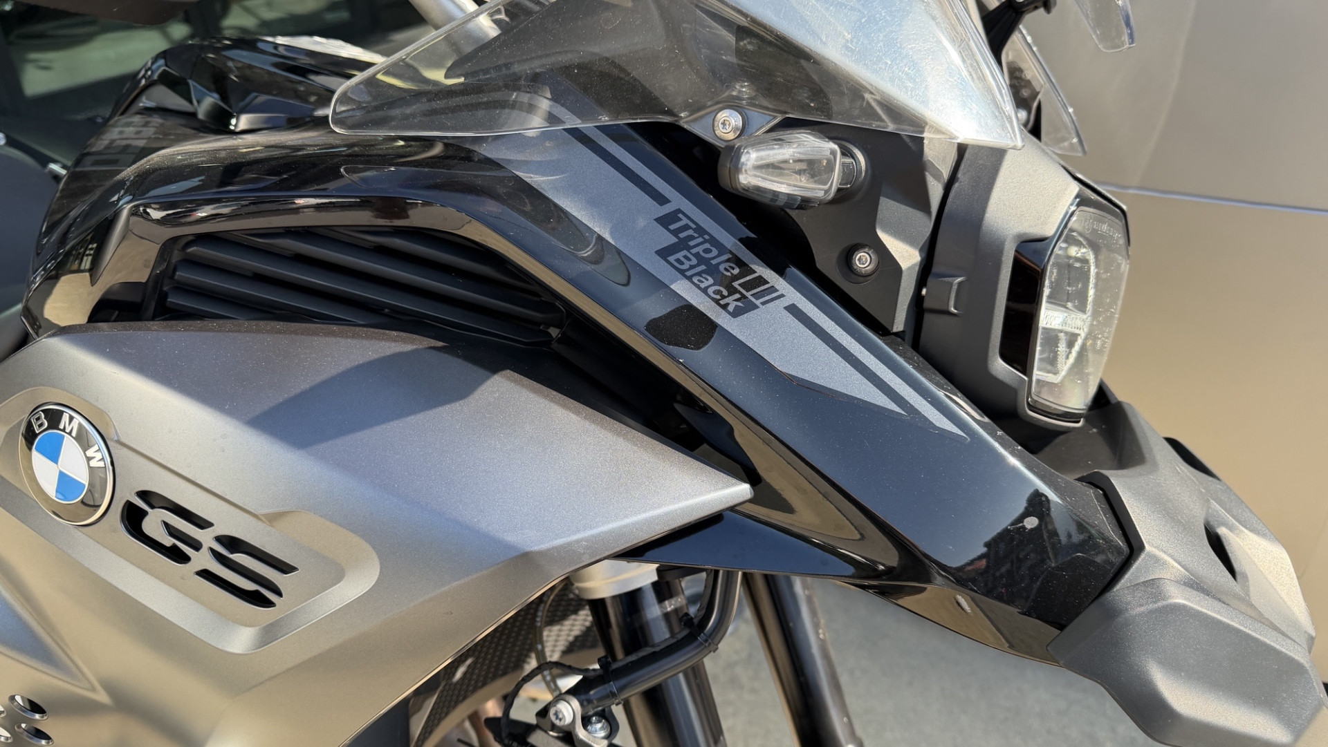 BMW F 850 GS Adventure Triple Black-image-4