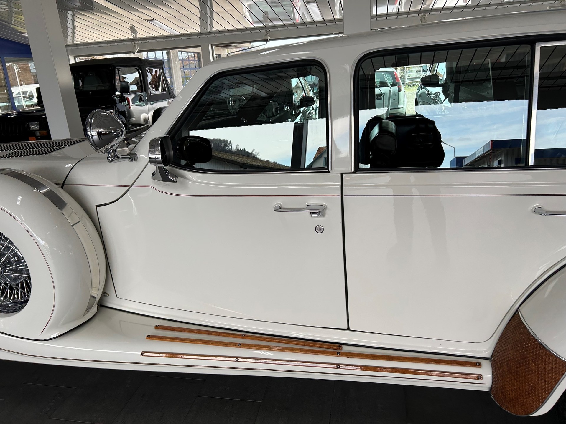 EXCALIBUR Sedan Serie V-image-8