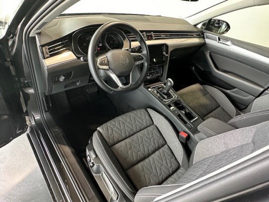 VW Passat 2.0 TDI Business-image-8