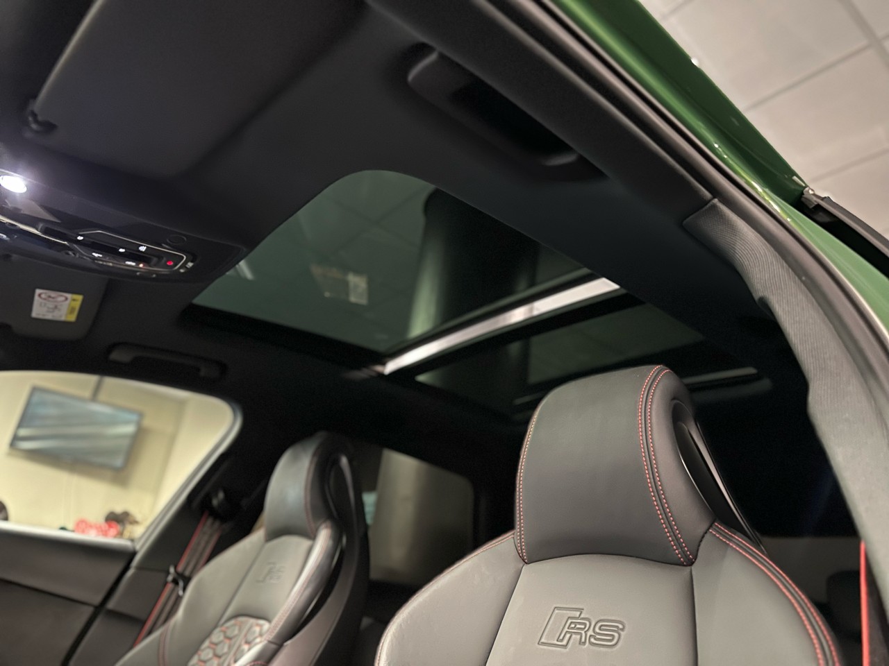 AUDI RS4 Avant quattro tiptronic-image-24