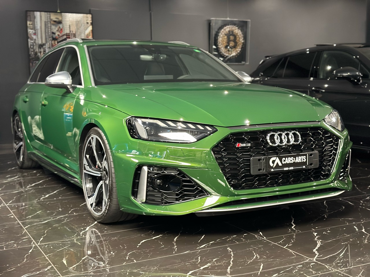 AUDI RS4 Avant quattro tiptronic-image-5