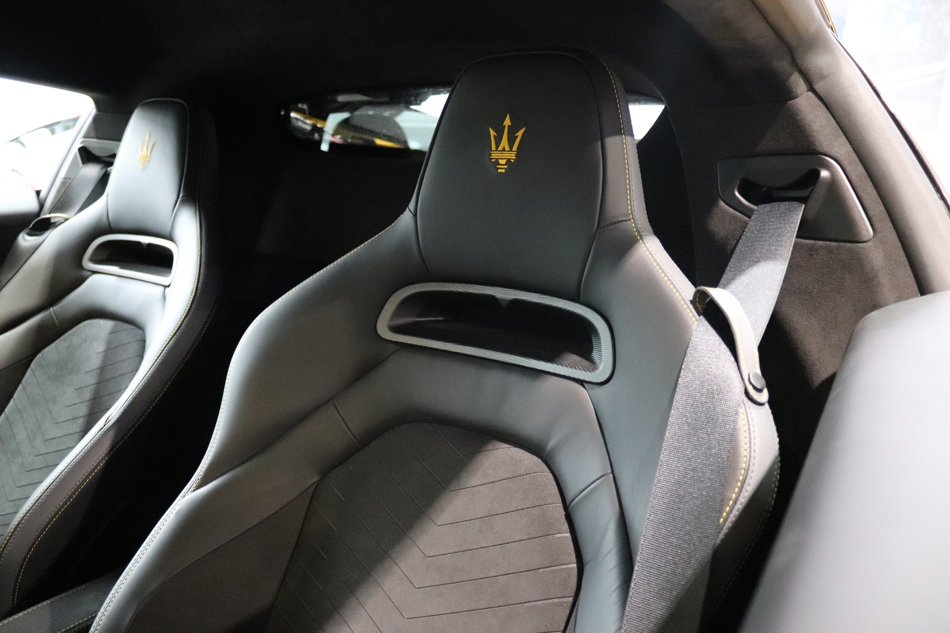 MASERATI MC 20-image-19