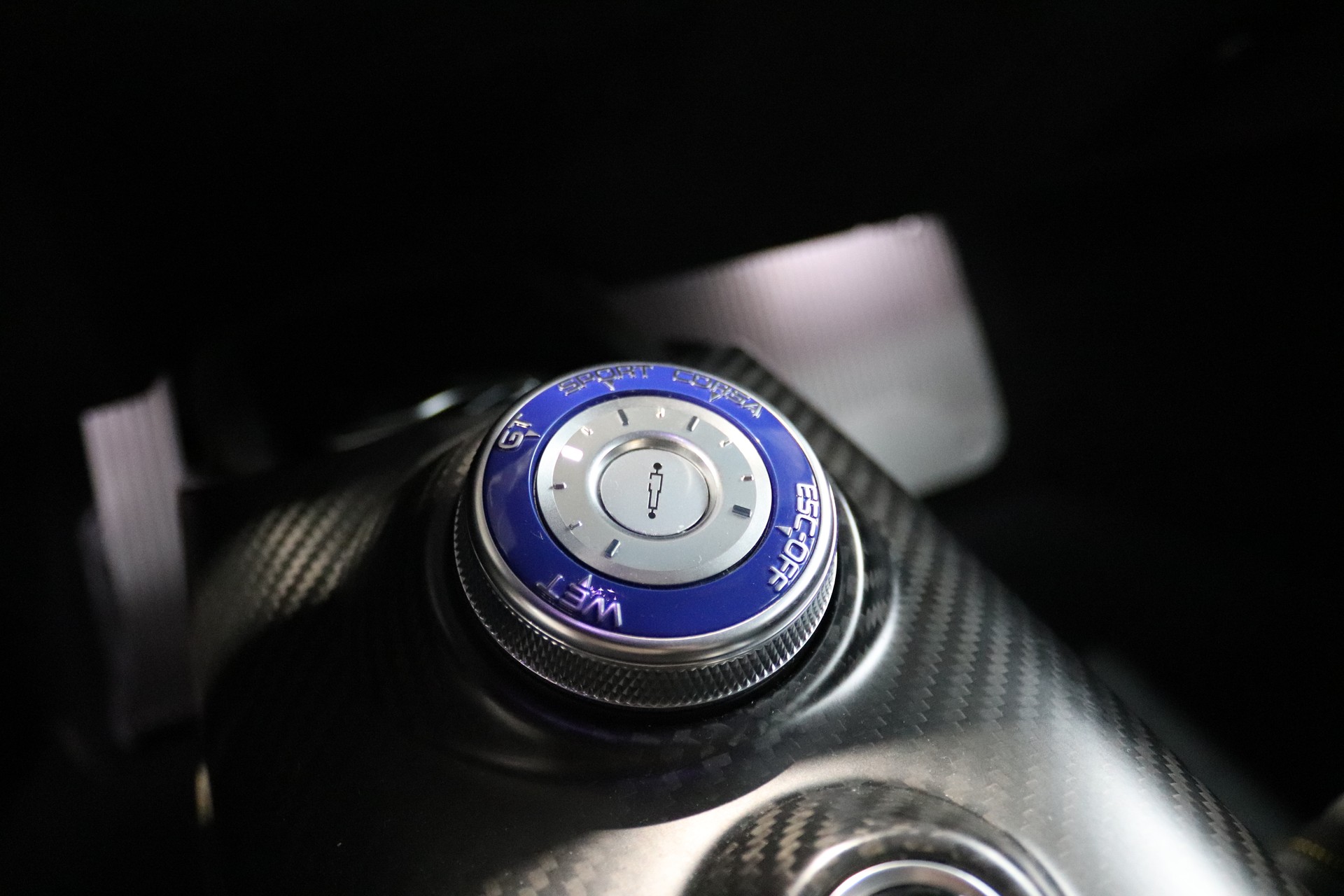 MASERATI MC 20-image-16