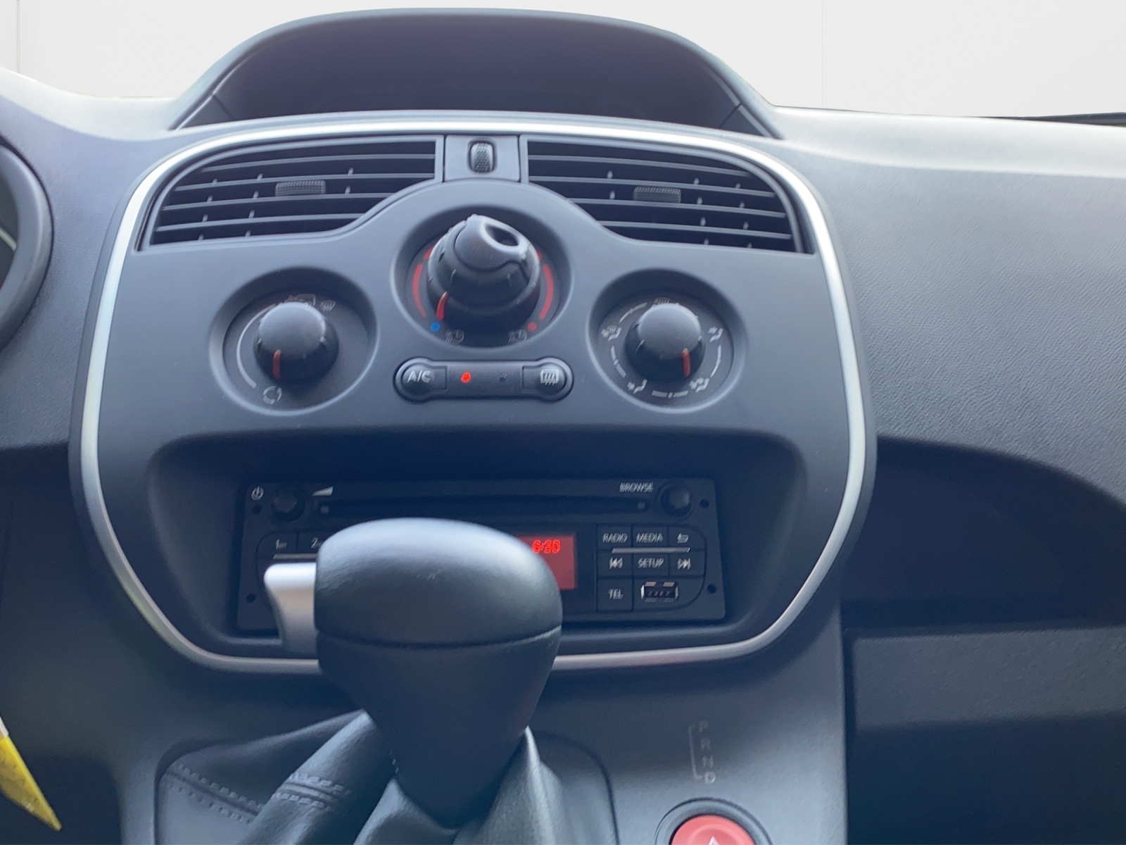 RENAULT Kangoo Z.E. 33 R60 Access-image-22