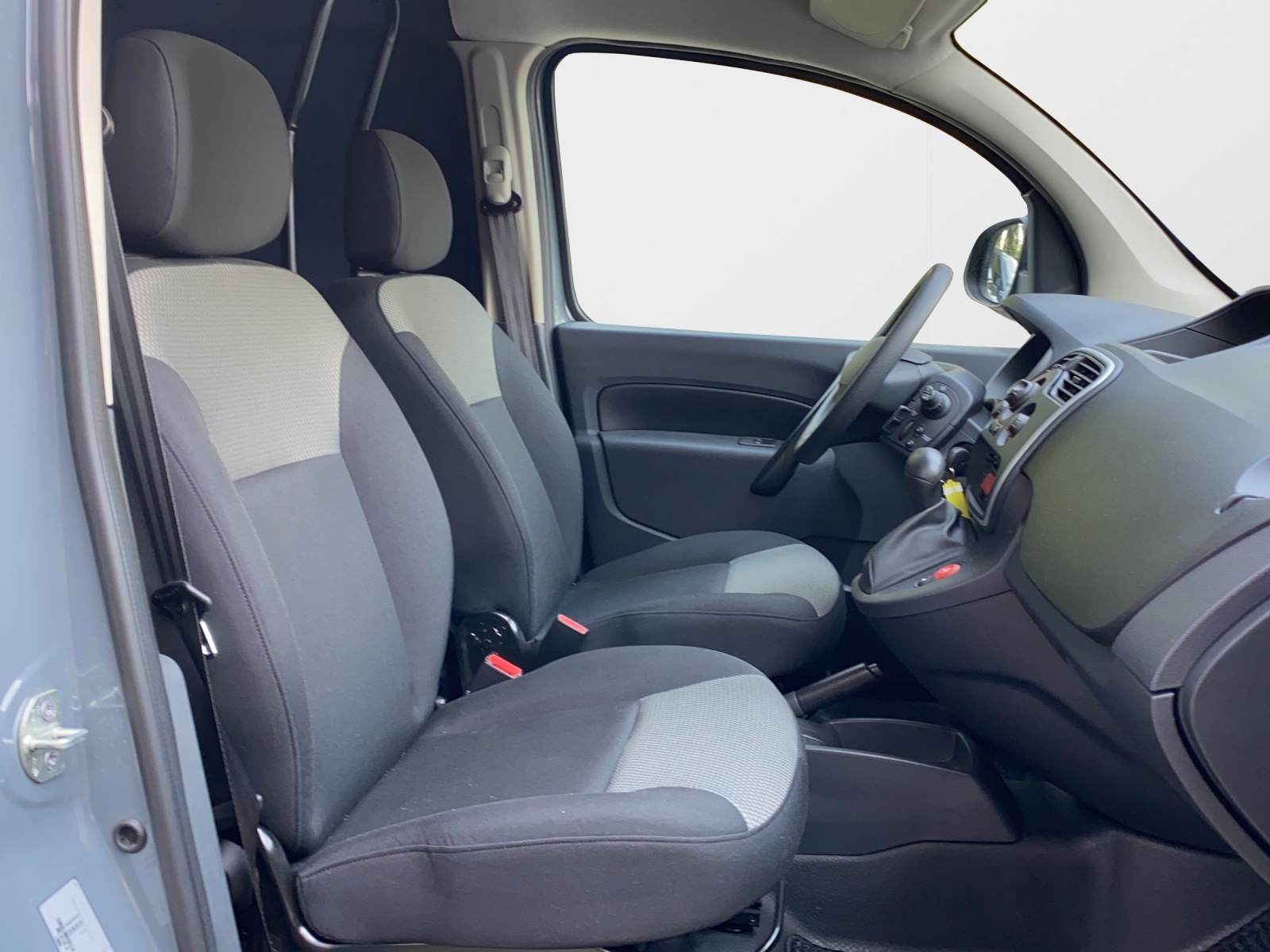 RENAULT Kangoo Z.E. 33 R60 Access-image-14