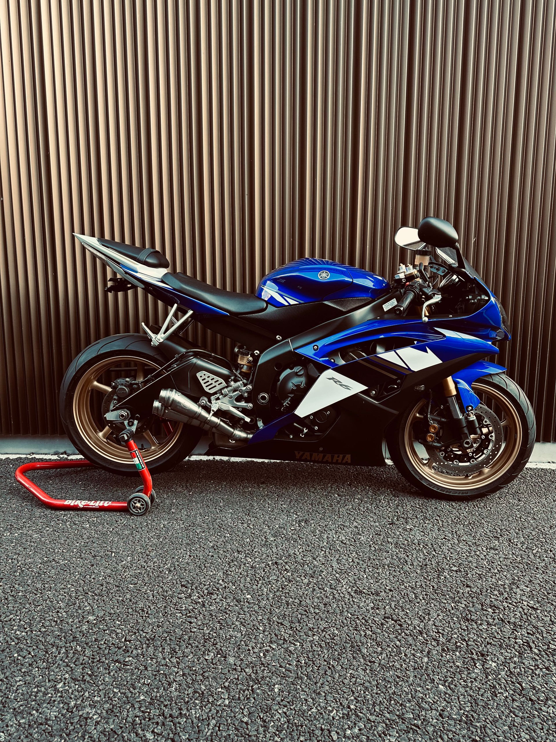 YAMAHA YZF-R6-image-0