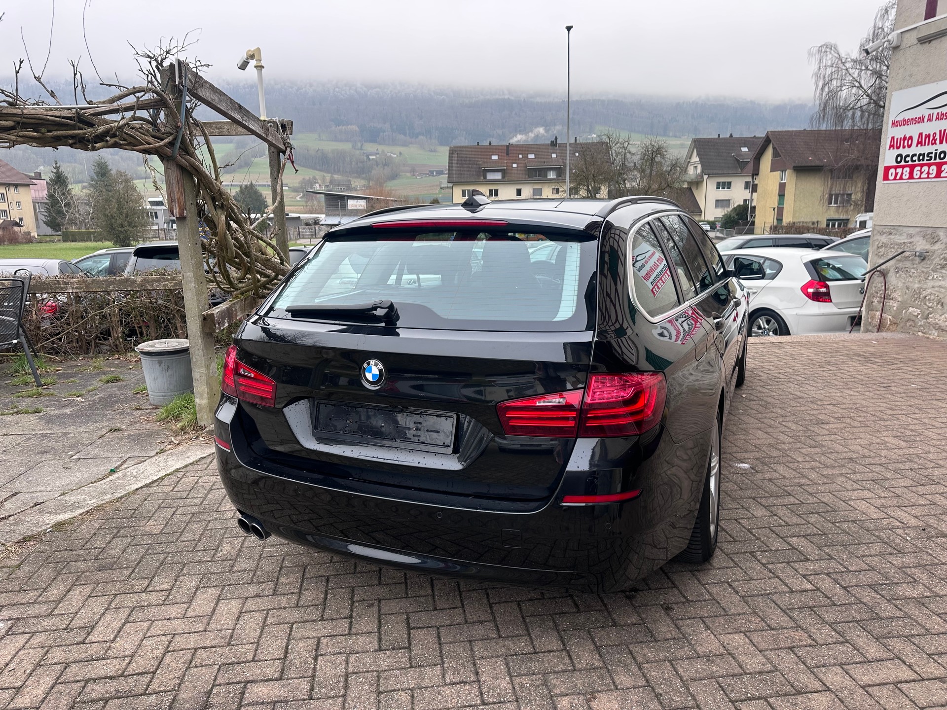 BMW 520d Touring xDrive Steptronic-image-2