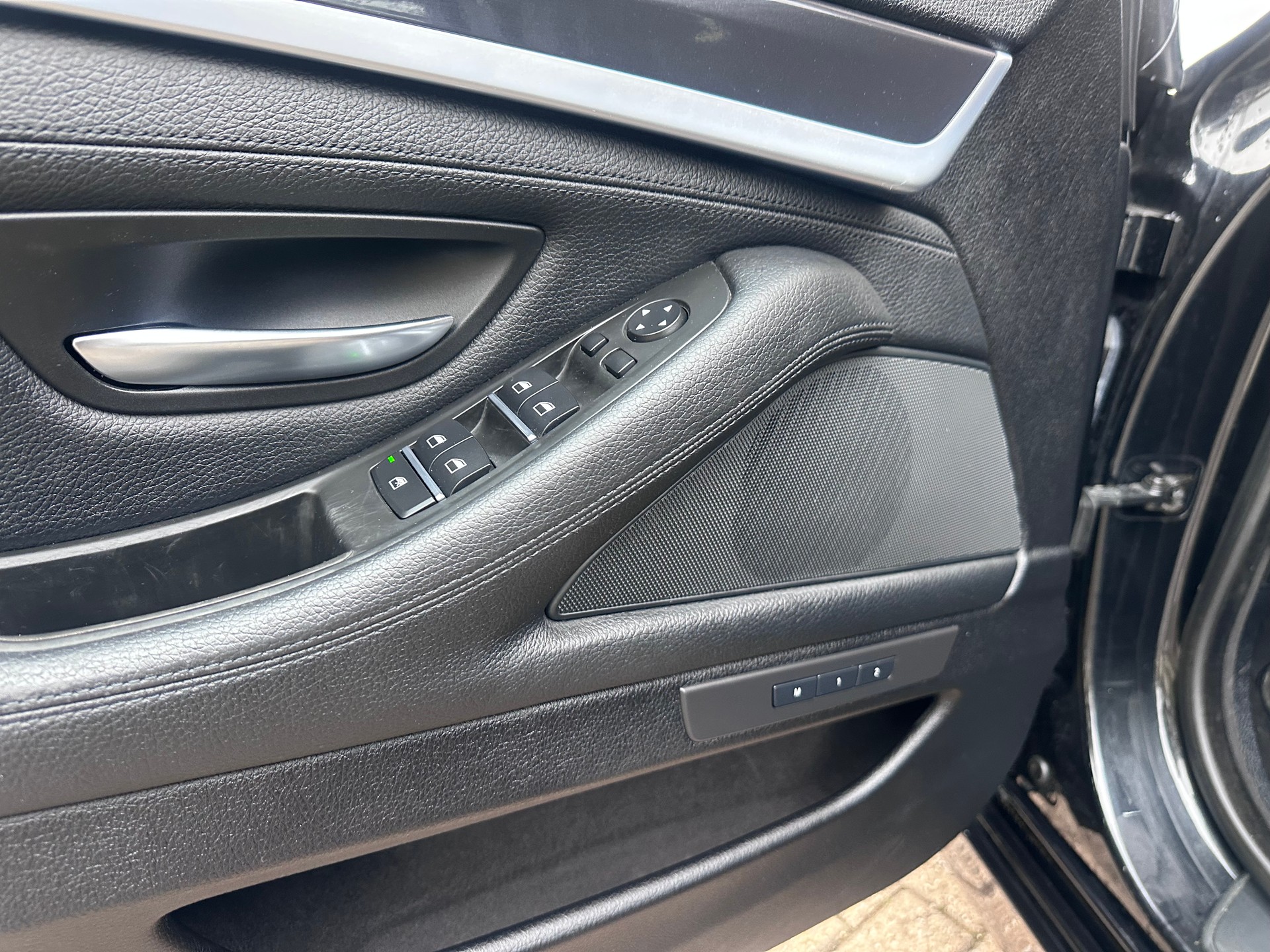 BMW 520d Touring xDrive Steptronic-image-10