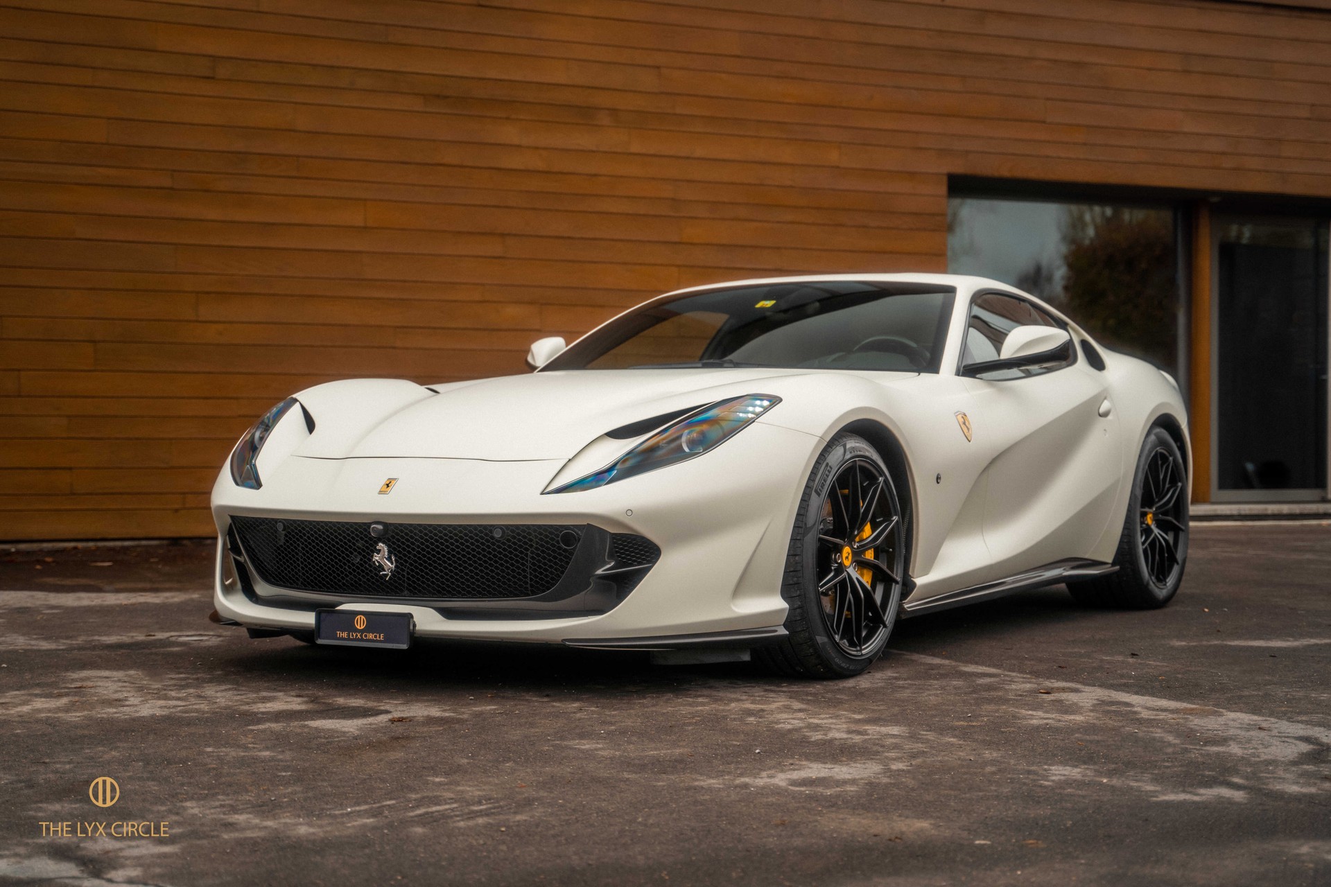 FERRARI 812 Superfast
