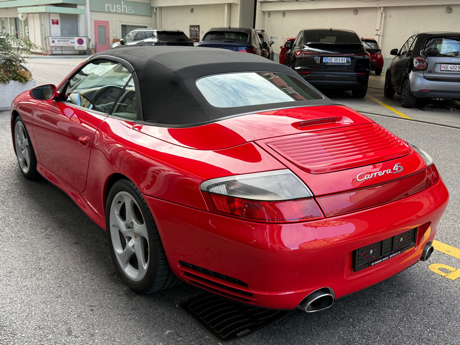 PORSCHE 911 Carrera 4S Cabrio-image-3