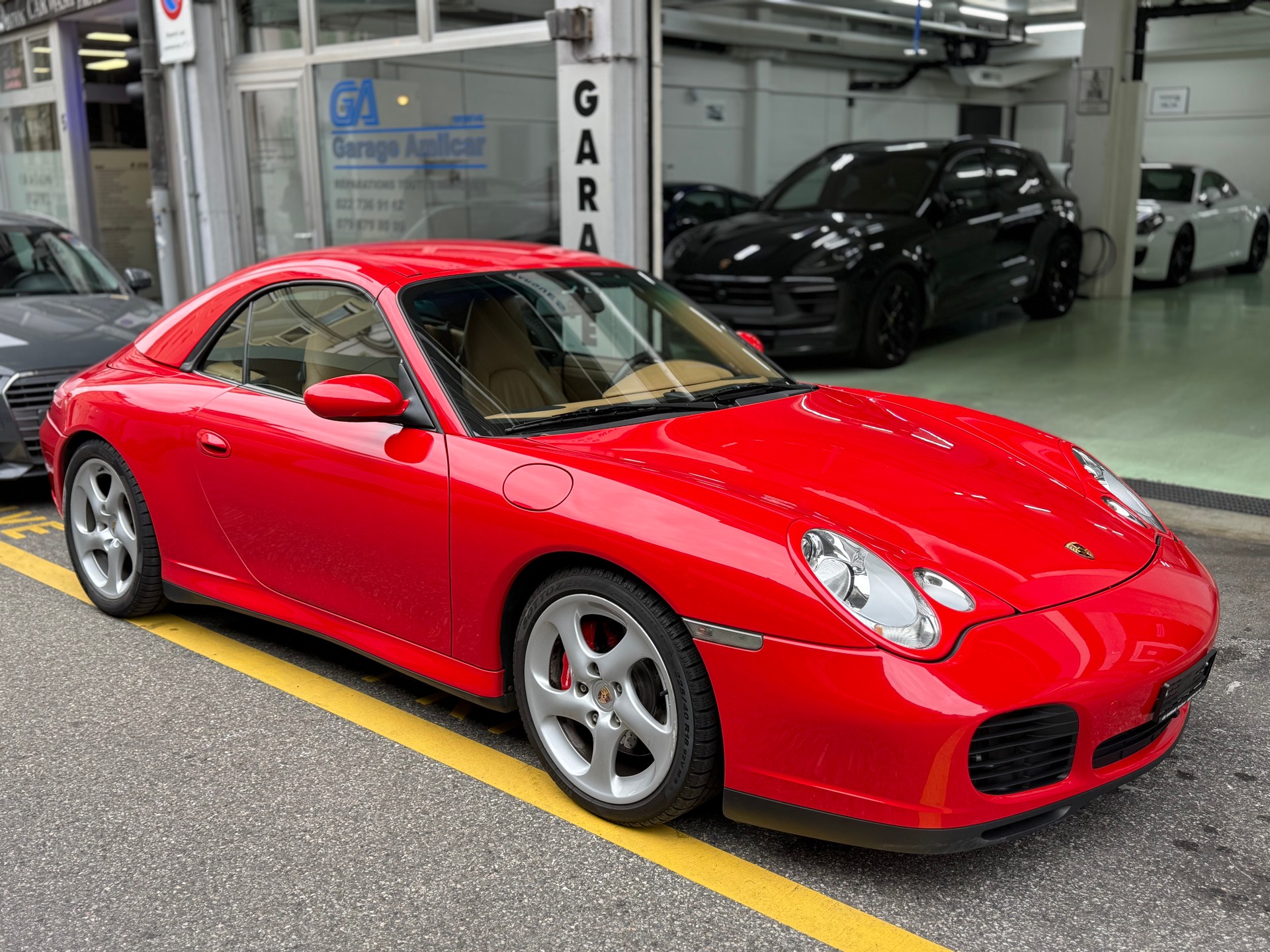 PORSCHE 911 Carrera 4S Cabrio-image-11