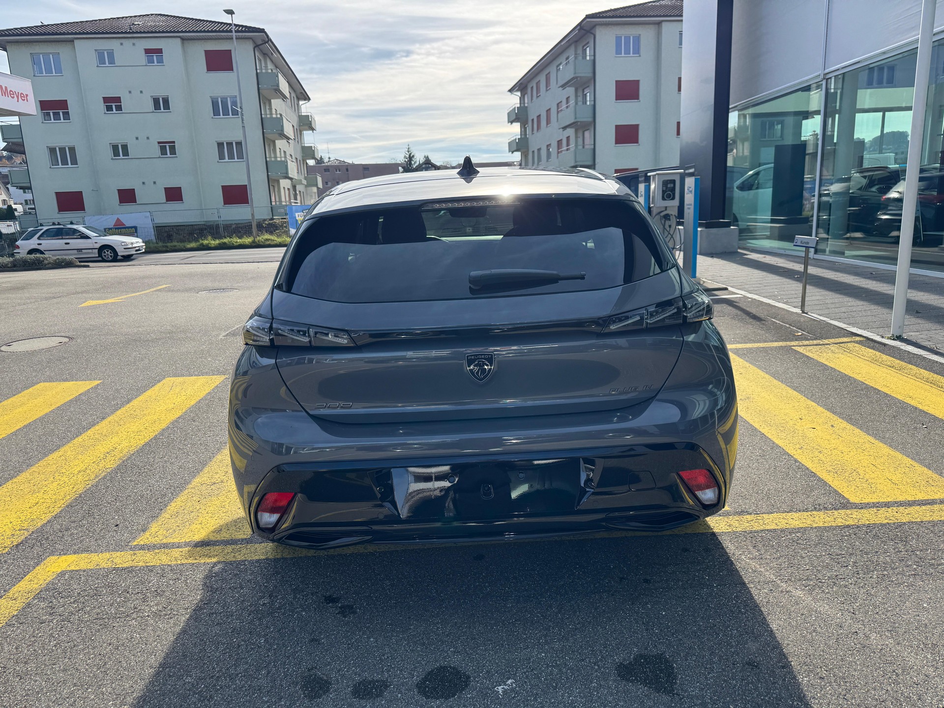 PEUGEOT 308 1.6 PHEV 195 GT-image-2