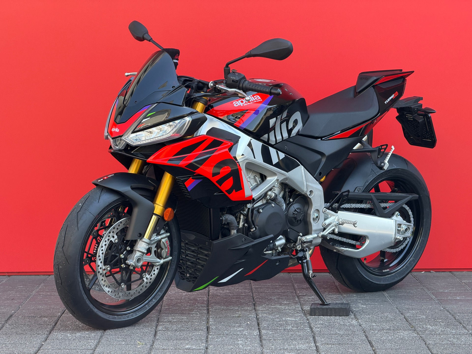 APRILIA Tuono V4 1100 Factory-image-2