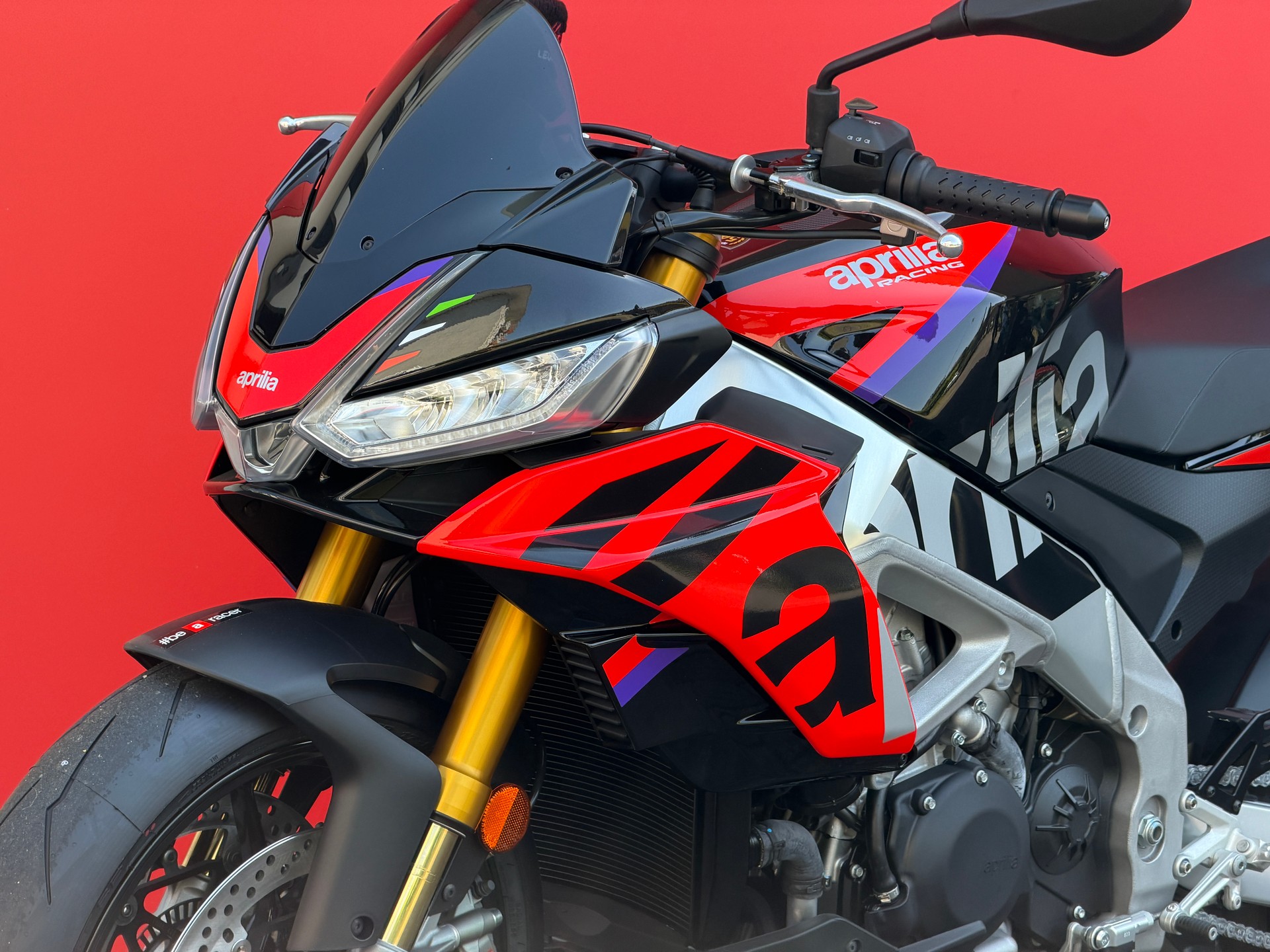 APRILIA Tuono V4 1100 Factory-image-4