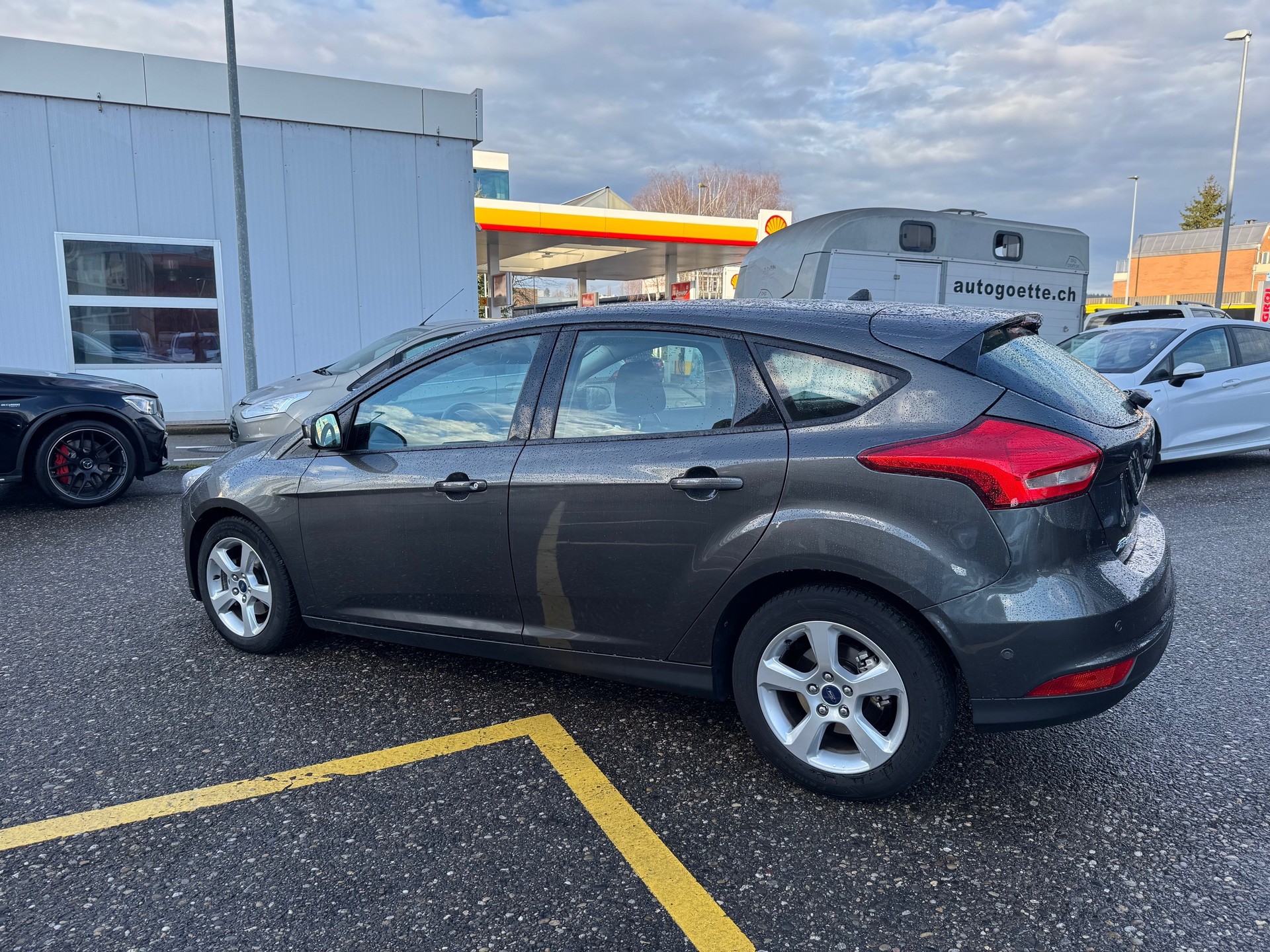 FORD Focus 1.0 SCTi Trend Automatic-image-4
