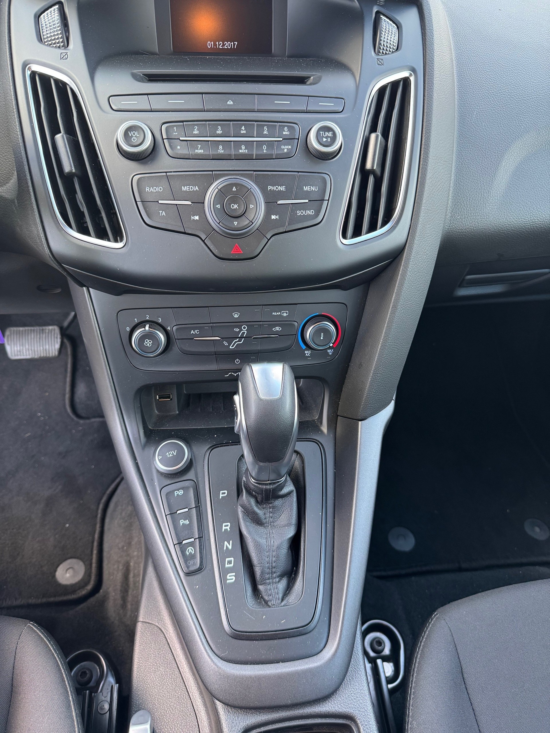 FORD Focus 1.0 SCTi Trend Automatic-image-7