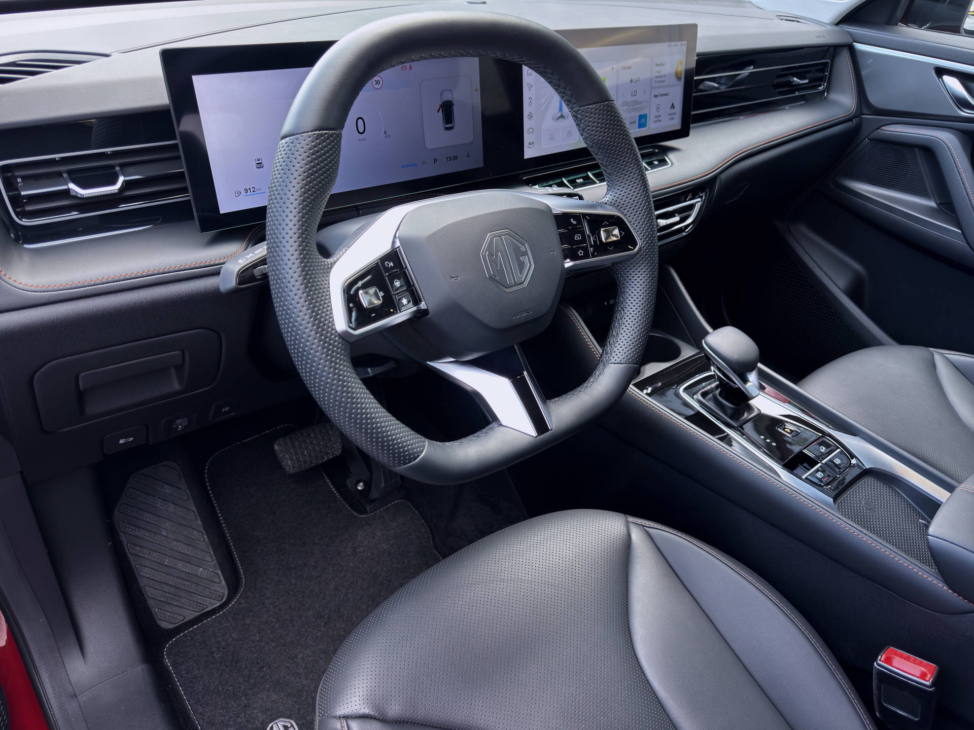 MG HS 1.5 PHEV Luxury-image-11