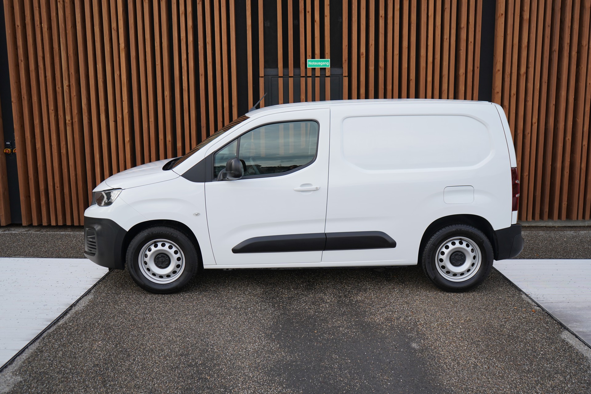 PEUGEOT PARTNER 1.6 BLUE HDi S/S GRIP 1000 KG l 102 PS-image-4