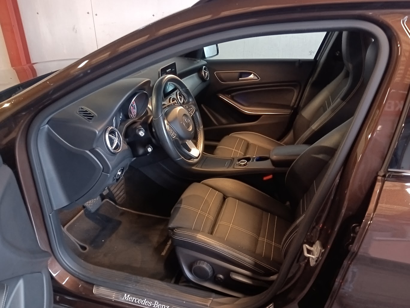MERCEDES-BENZ GLA 200 CDI Swiss Star Edition Urban 4Matic 7G-DCT-image-8